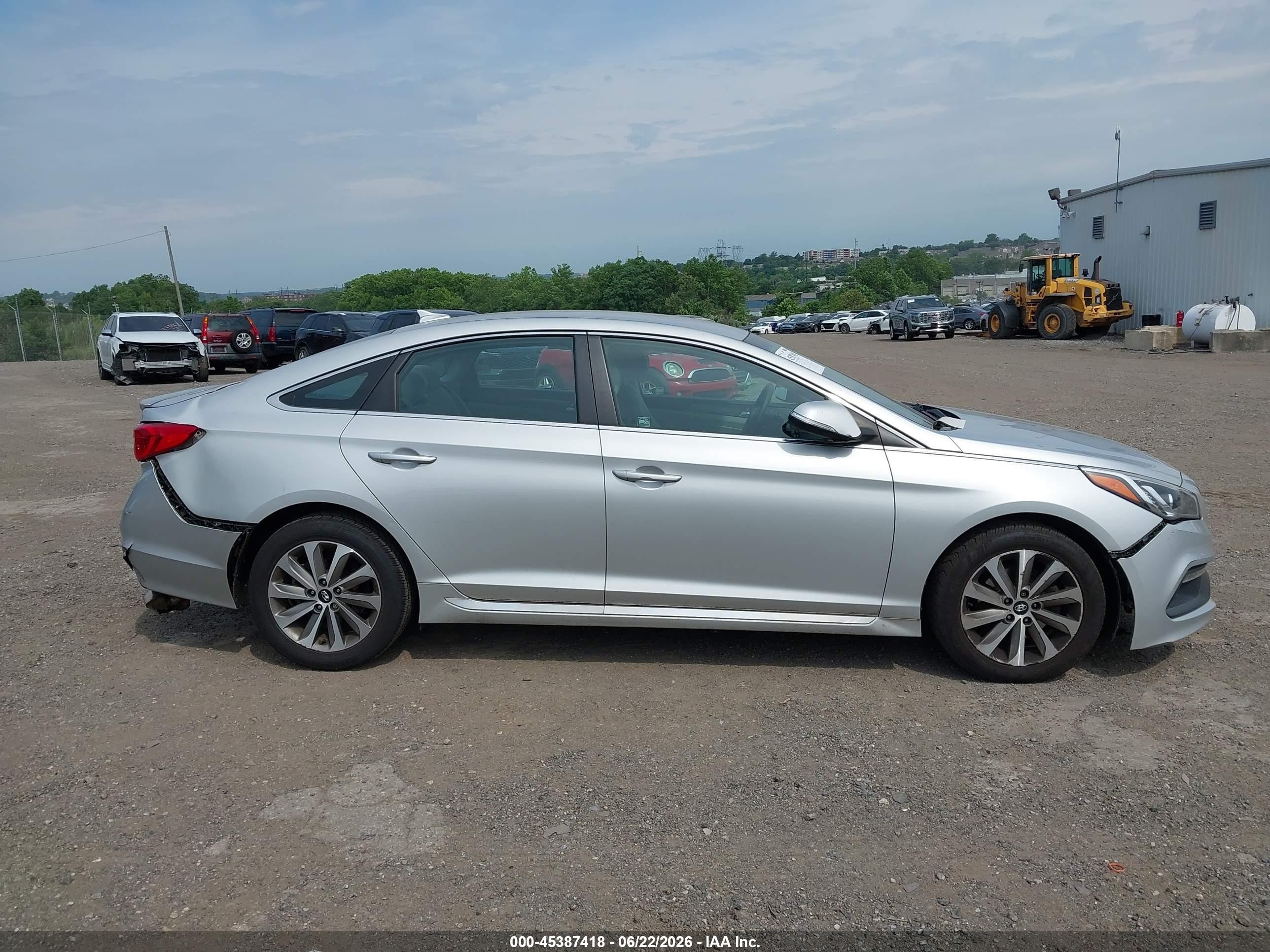 2015 Hyundai Sonata Sport Silver vin: 5NPE34AF9FH067165
