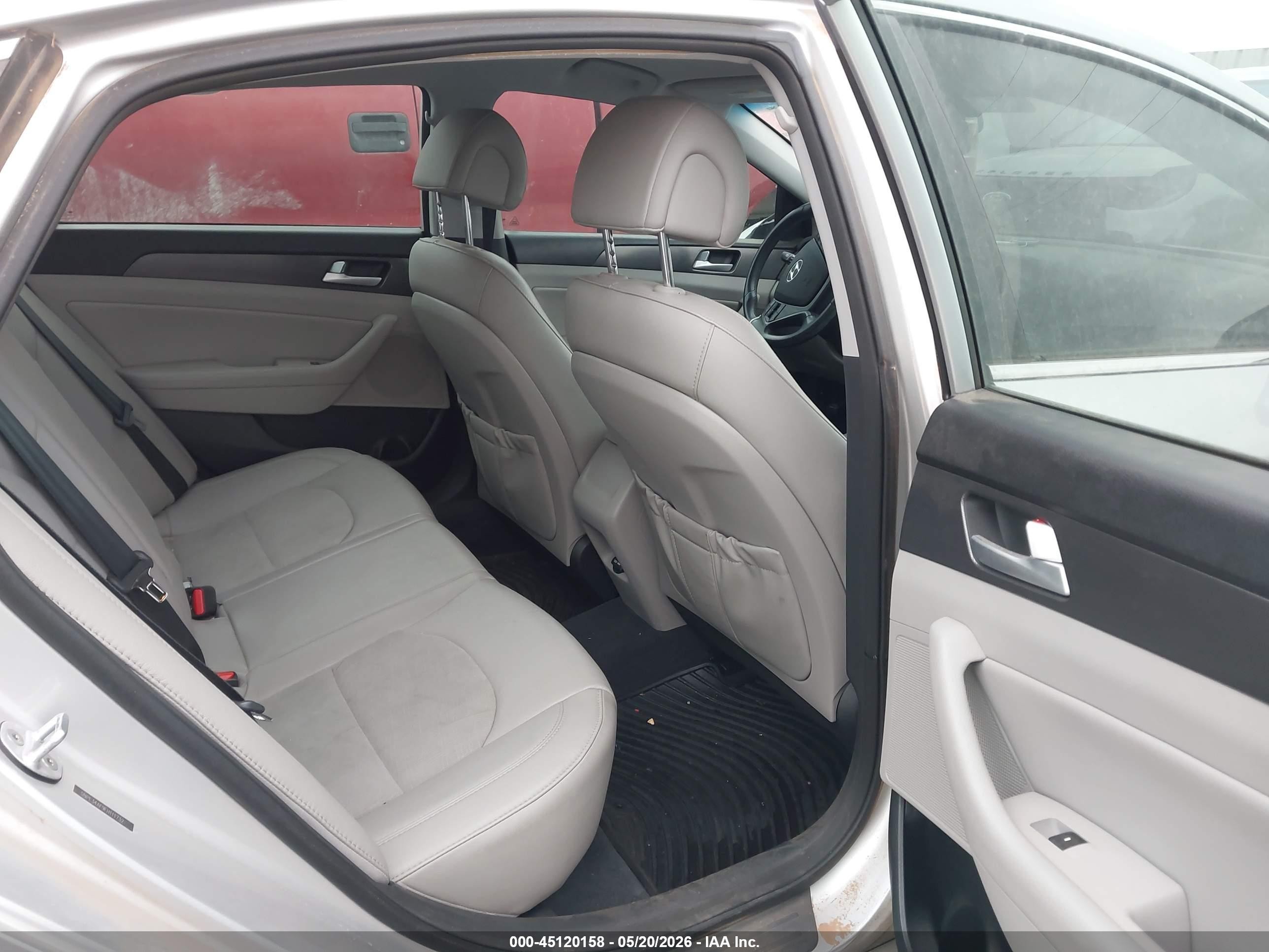 2015 Hyundai Sonata Sport Silver vin: 5NPE34AF9FH111732