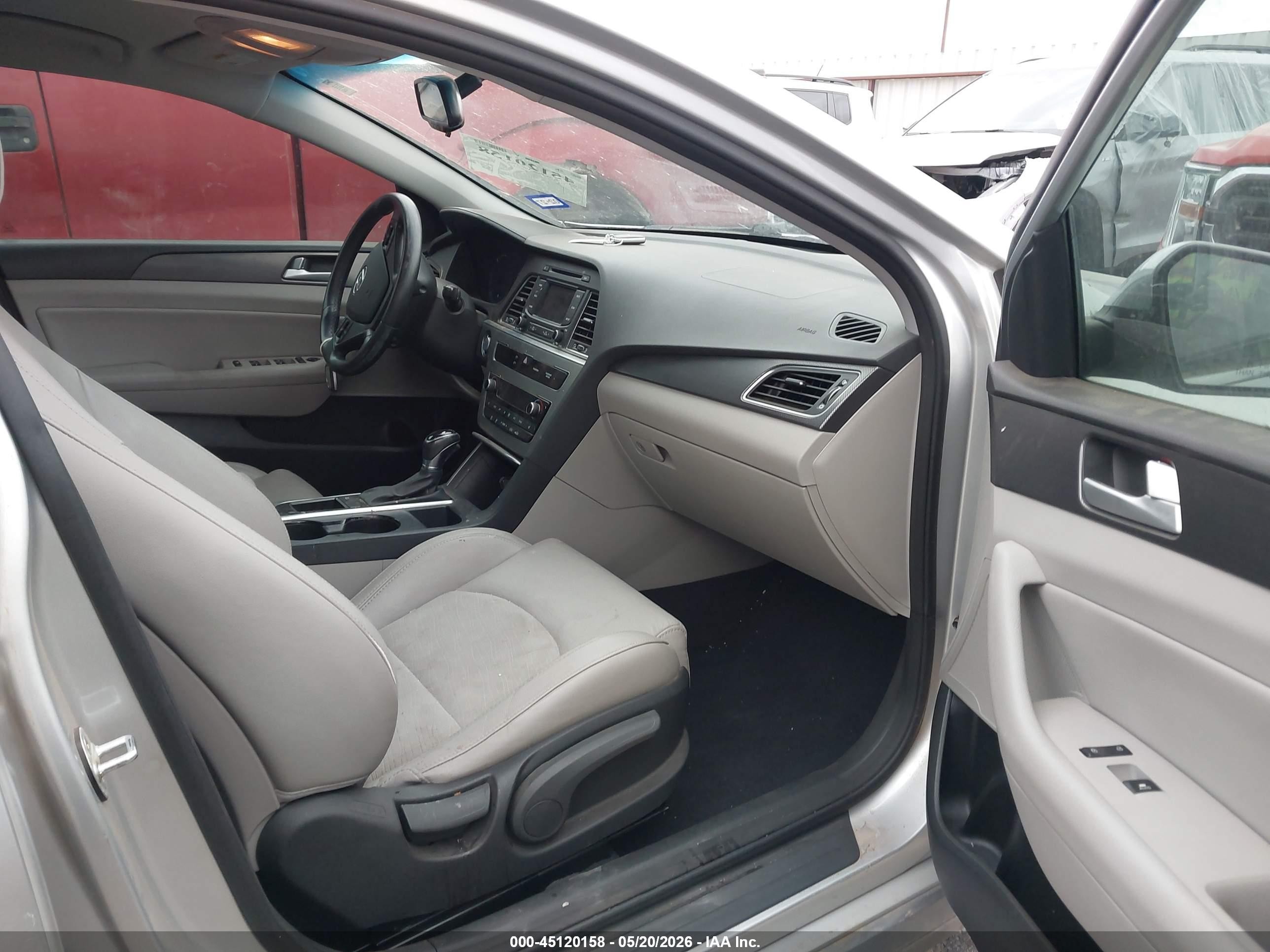 2015 Hyundai Sonata Sport Silver vin: 5NPE34AF9FH111732