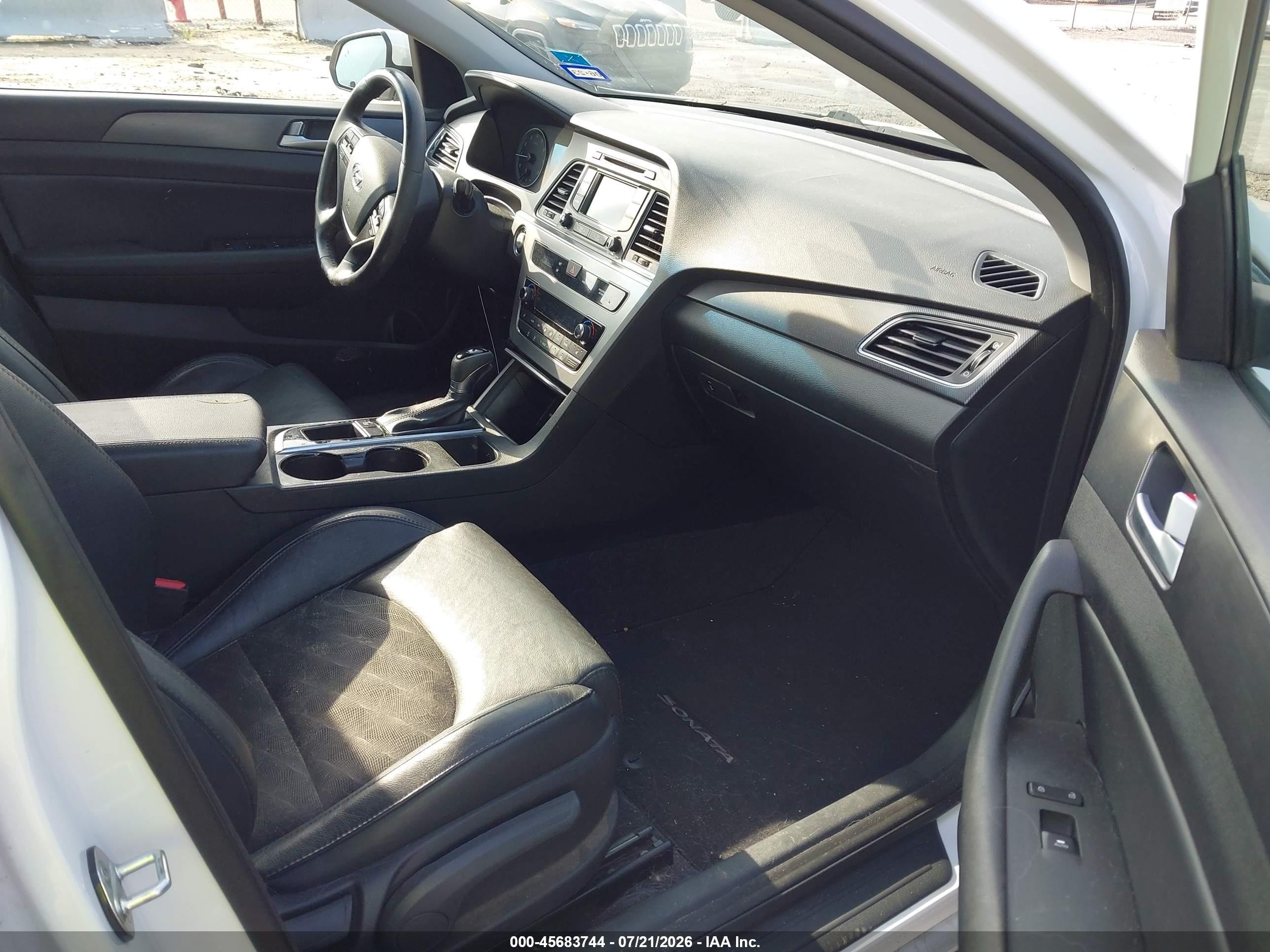 2015 Hyundai Sonata Sport White vin: 5NPE34AF9FH224953