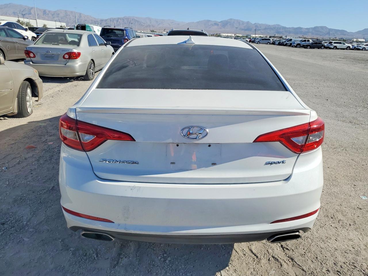 2015 Hyundai Sonata Sport White vin: 5NPE34AF9FH244703