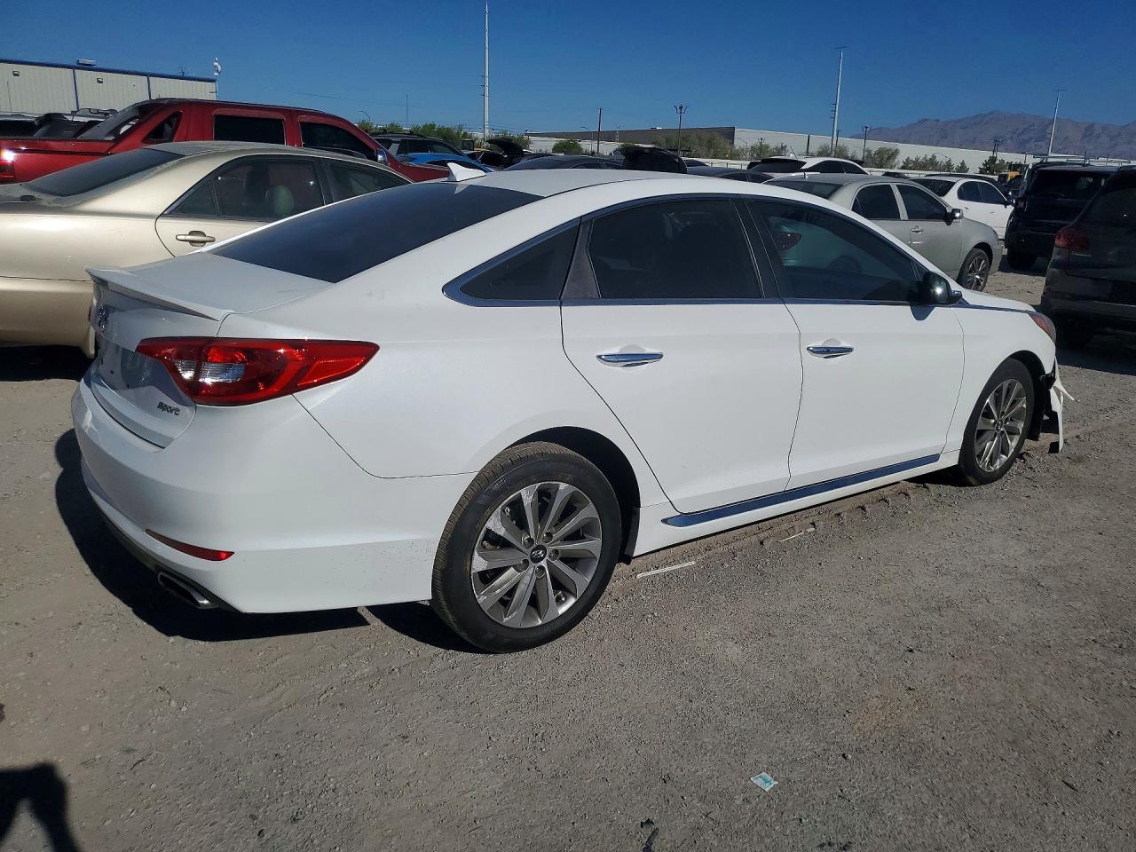 2015 Hyundai Sonata Sport White vin: 5NPE34AF9FH244703