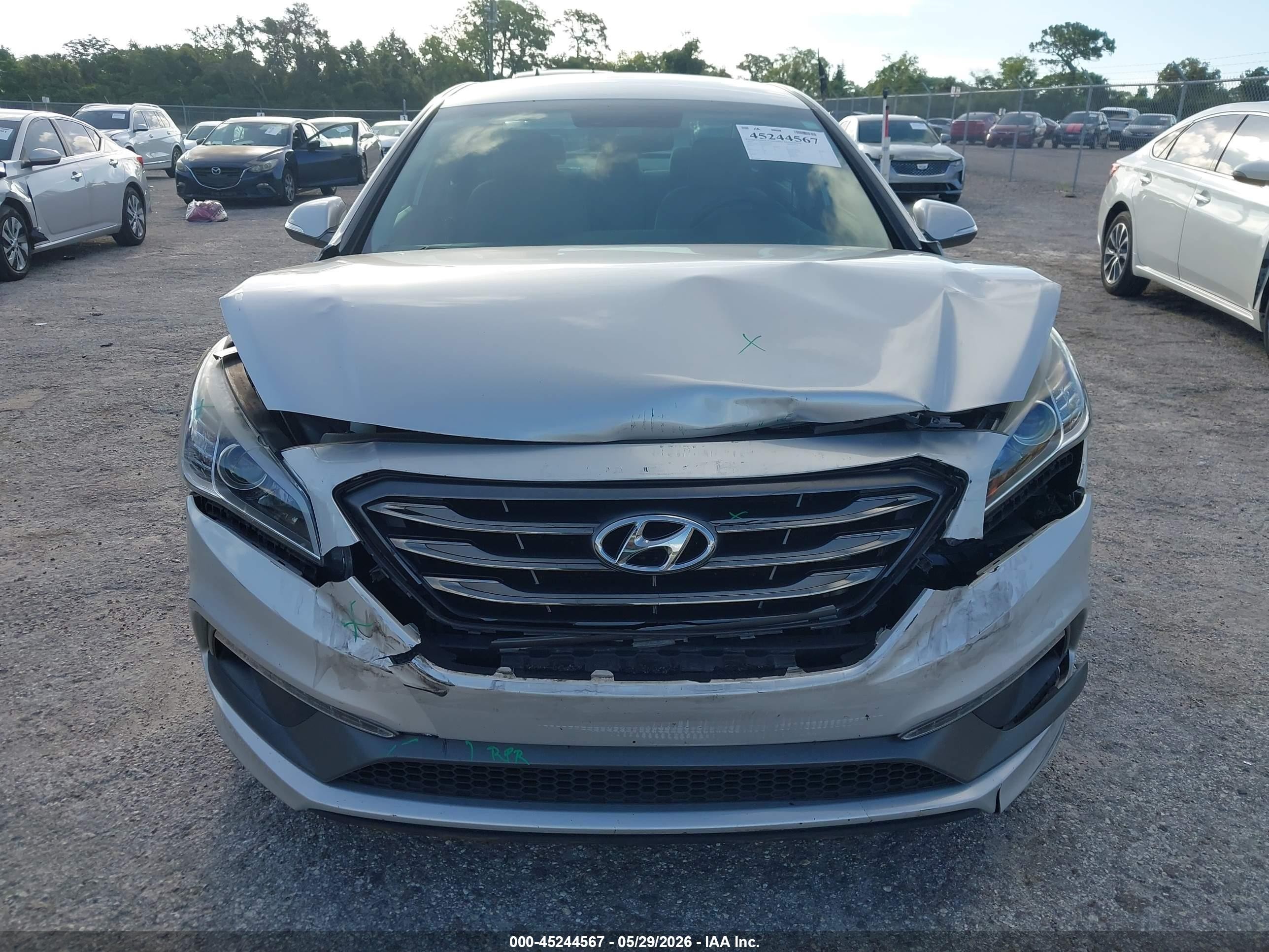 2016 Hyundai Sonata Sport Silver vin: 5NPE34AF9GH327971
