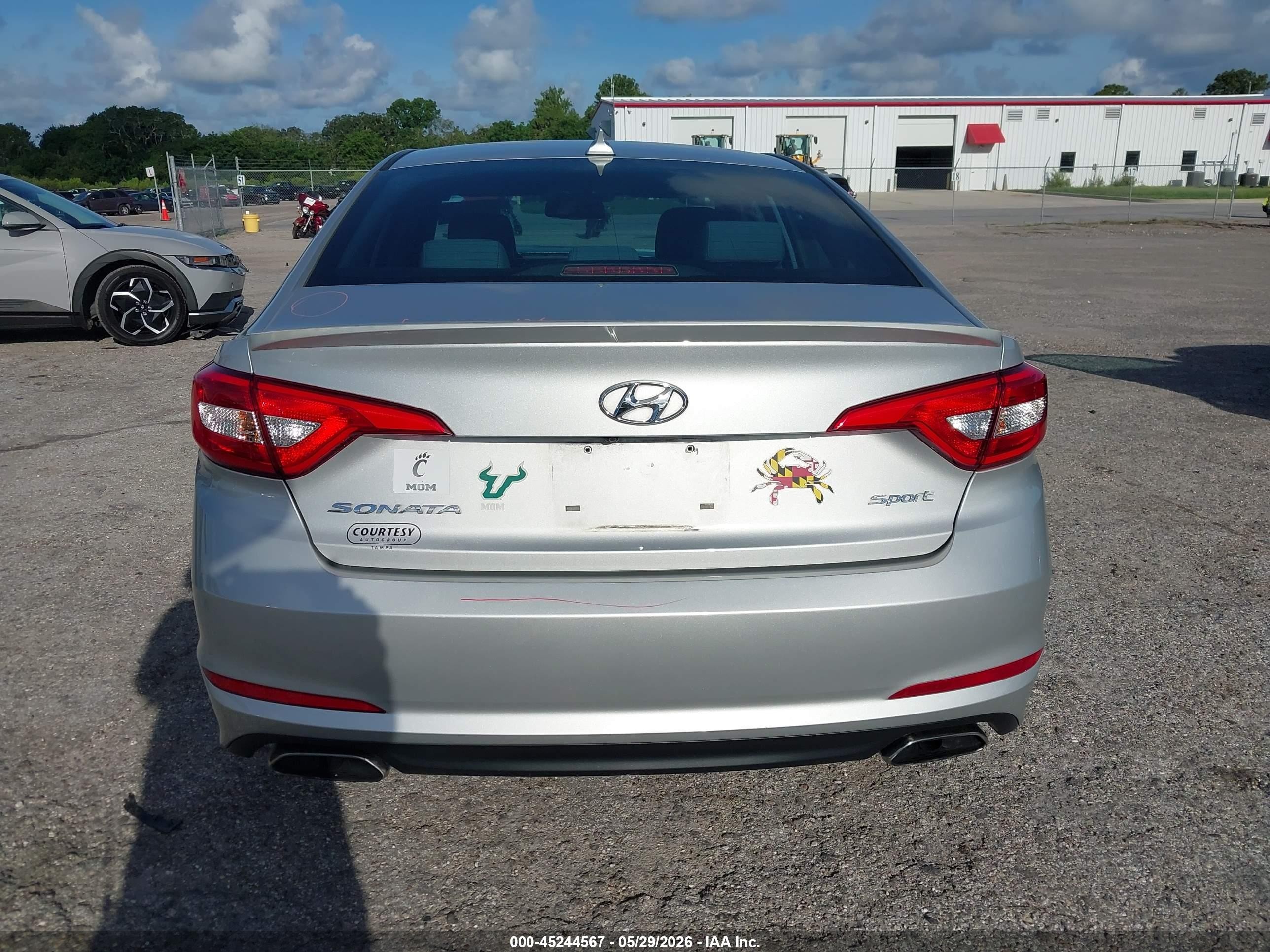 2016 Hyundai Sonata Sport Silver vin: 5NPE34AF9GH327971