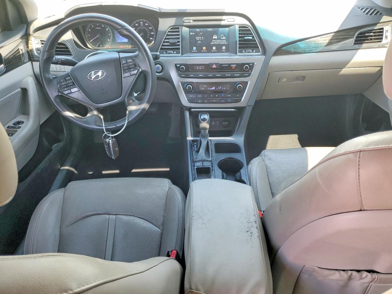2017 Hyundai Sonata Limited Silver vin: 5NPE34AF9HH470694