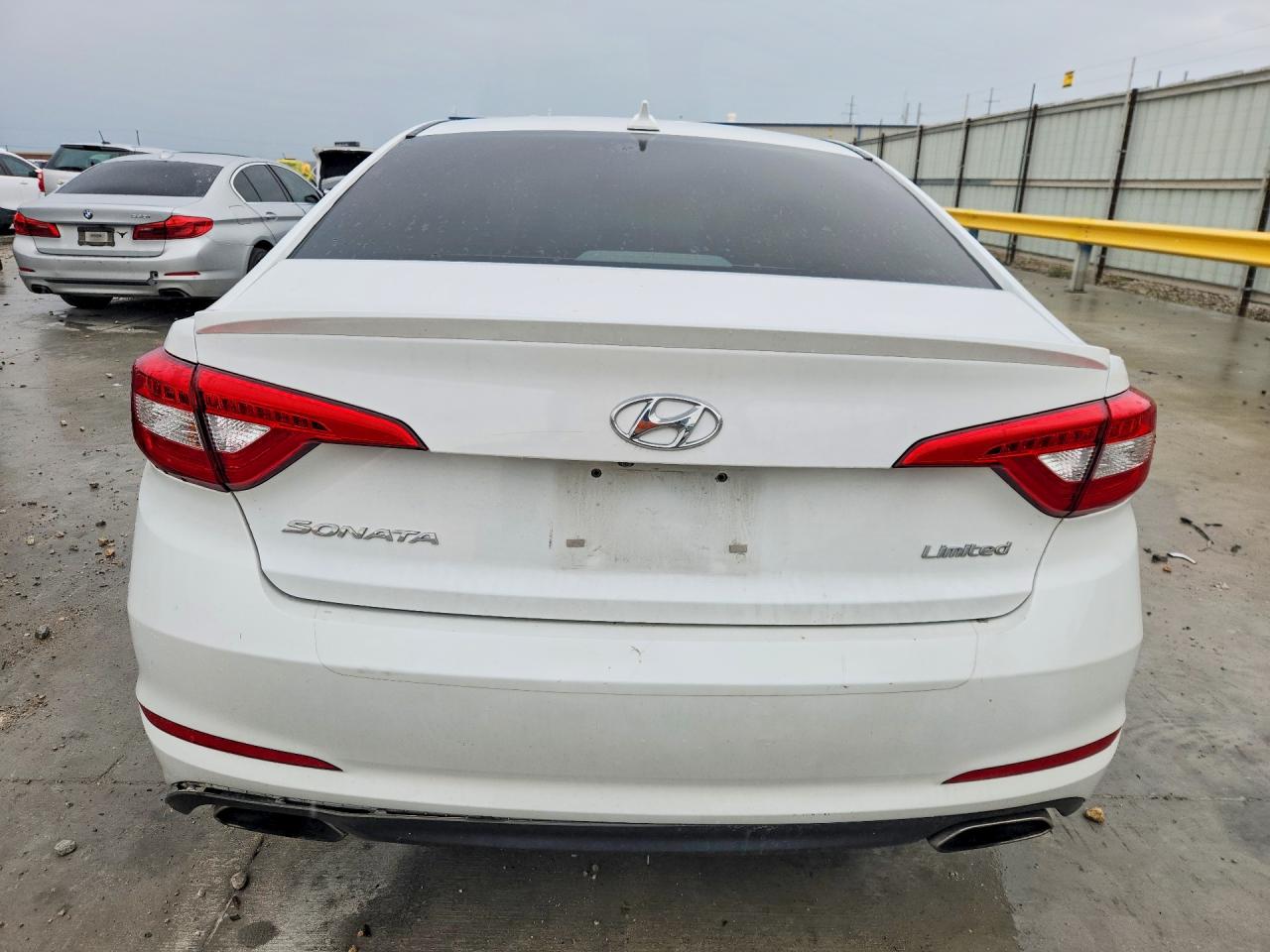2017 Hyundai Sonata Limited White vin: 5NPE34AF9HH481937