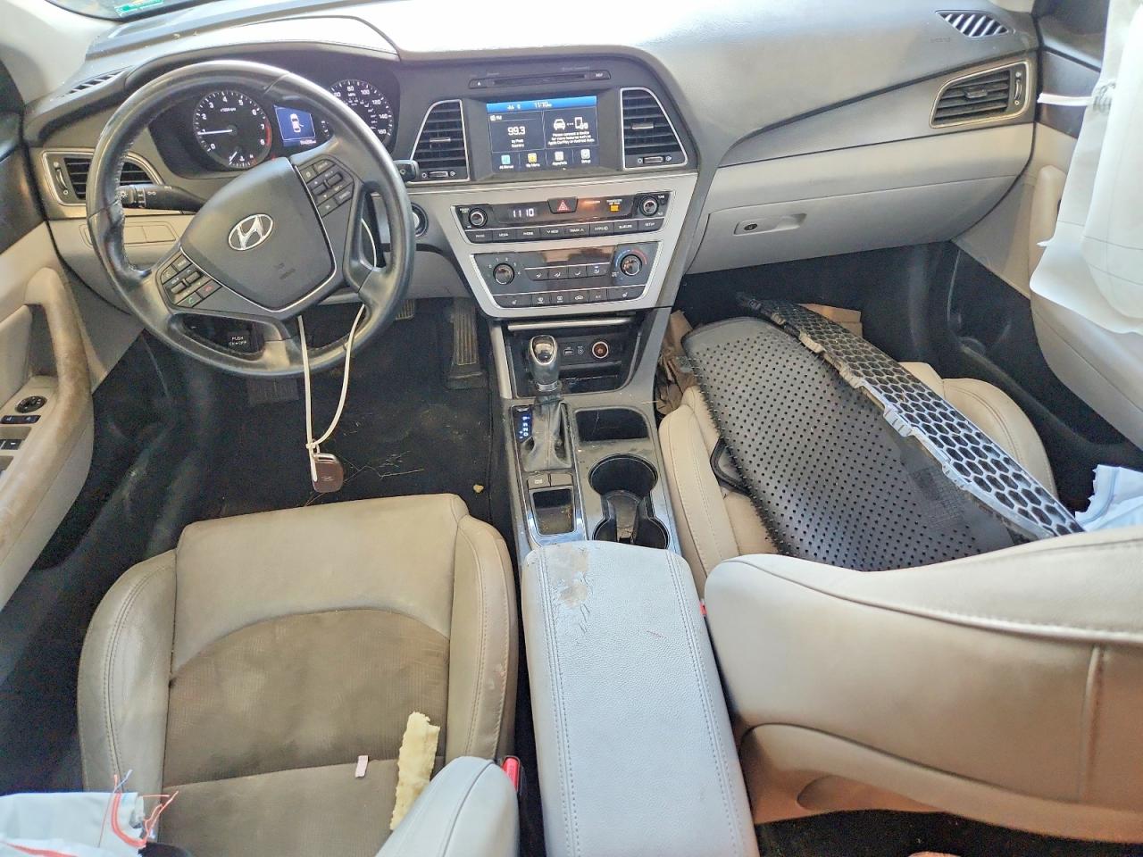 2017 Hyundai Sonata Sport Silver vin: 5NPE34AF9HH582377