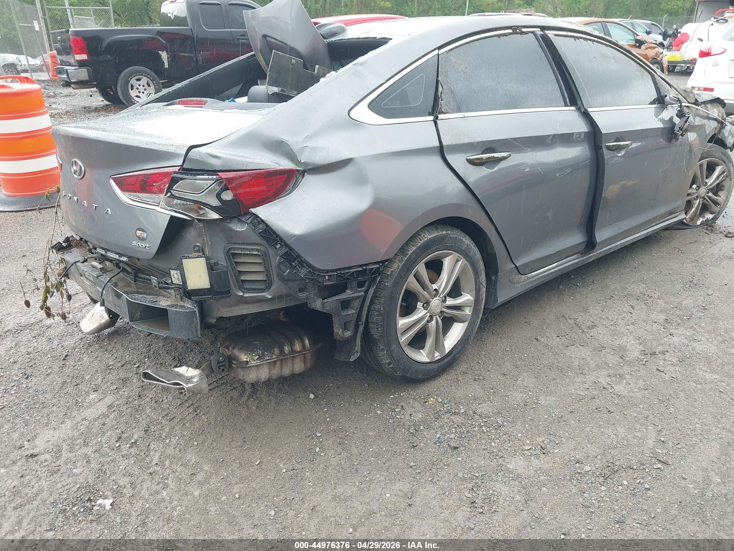 2018 Hyundai Sonata Sport Gray vin: 5NPE34AF9JH662087