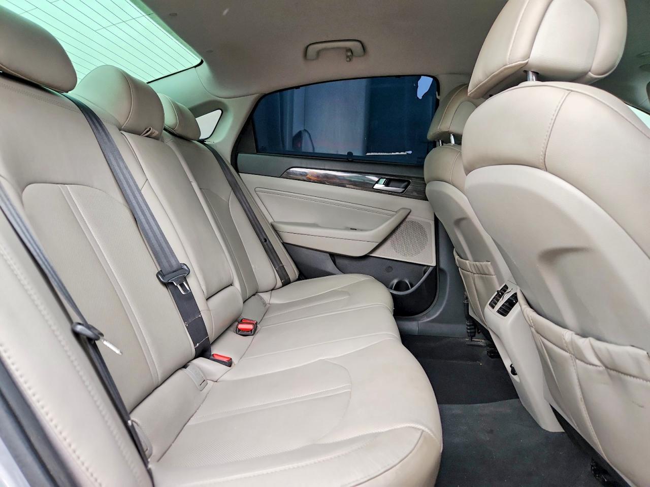 2015 Hyundai Sonata Limited Silver vin: 5NPE34AFXFH026446
