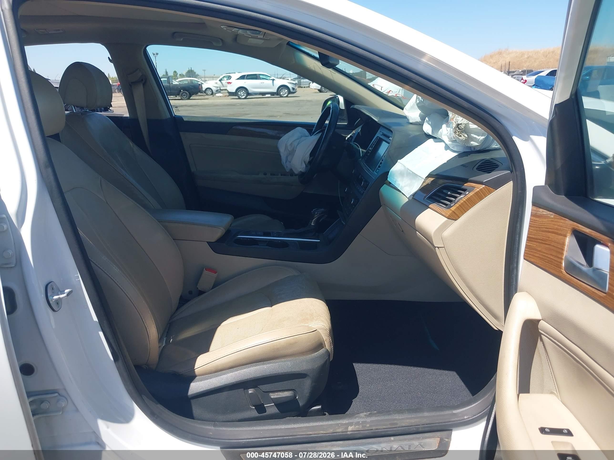 2015 Hyundai Sonata Limited White vin: 5NPE34AFXFH038693