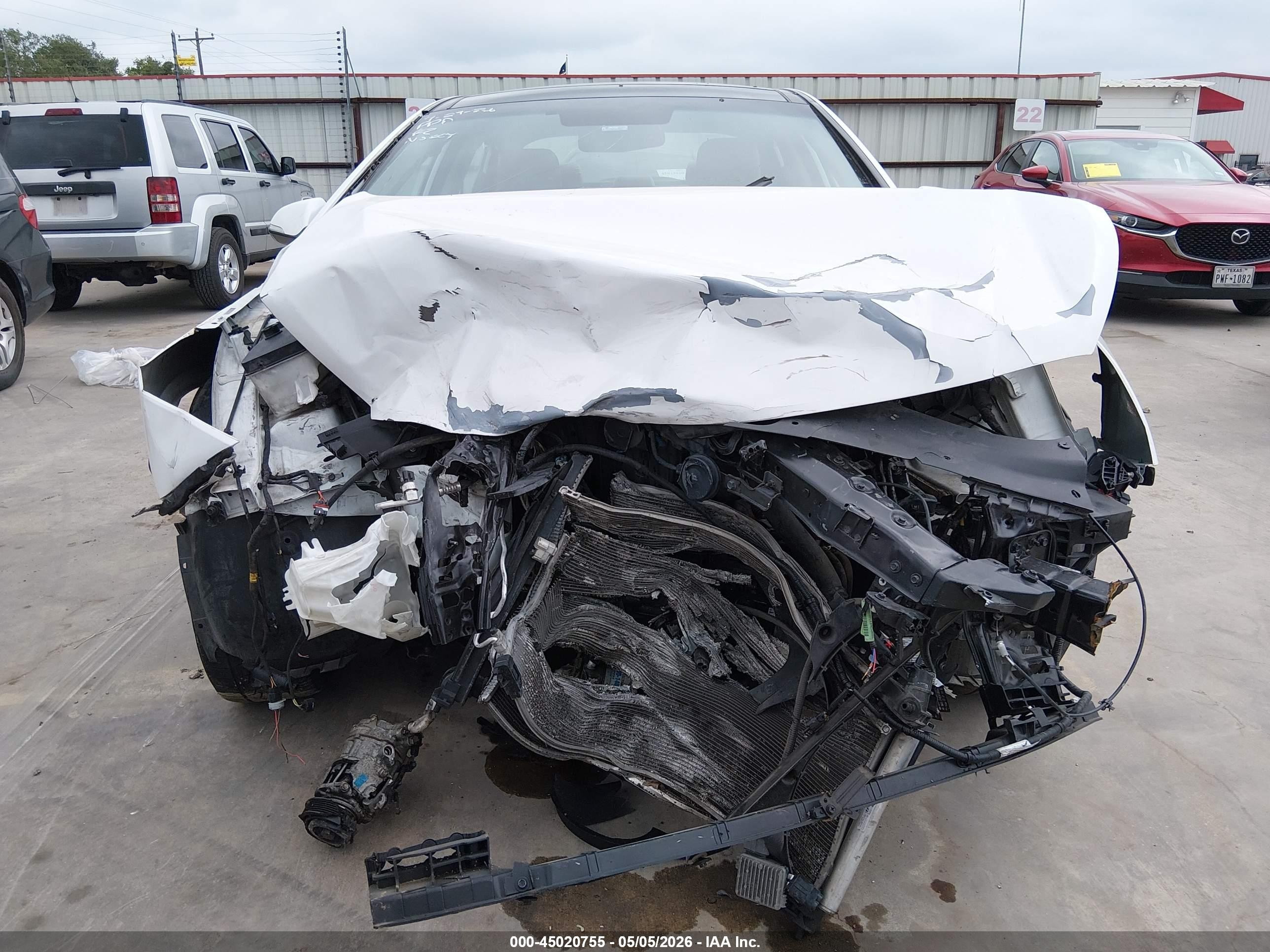 2015 Hyundai Sonata Limited White vin: 5NPE34AFXFH044400