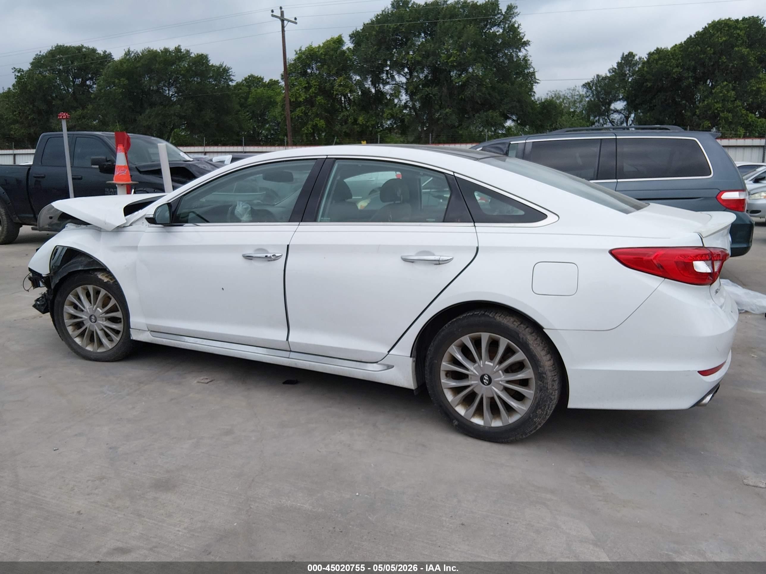 2015 Hyundai Sonata Limited White vin: 5NPE34AFXFH044400