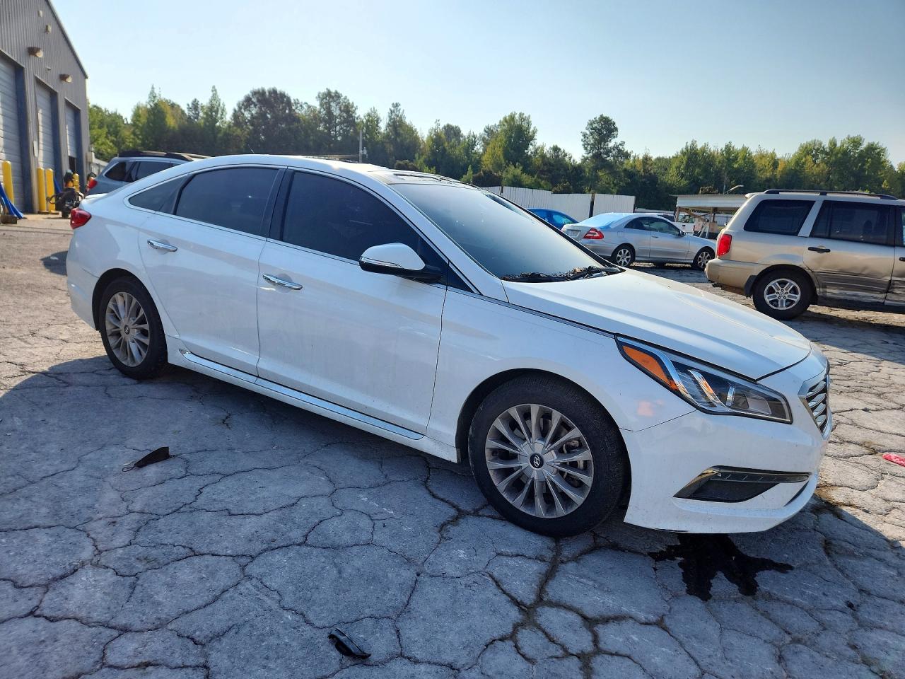 2015 Hyundai Sonata Limited White vin: 5NPE34AFXFH066784