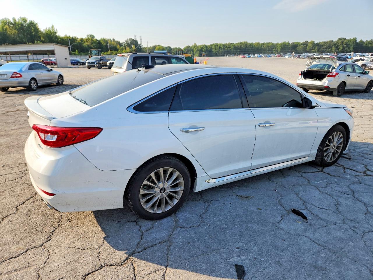 2015 Hyundai Sonata Limited White vin: 5NPE34AFXFH066784