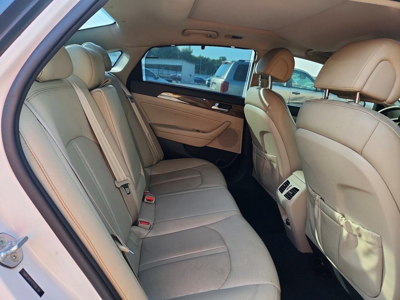 2015 Hyundai Sonata Limited White vin: 5NPE34AFXFH066784