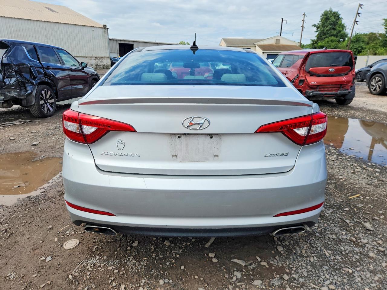 2015 Hyundai Sonata Limited Silver vin: 5NPE34AFXFH090681