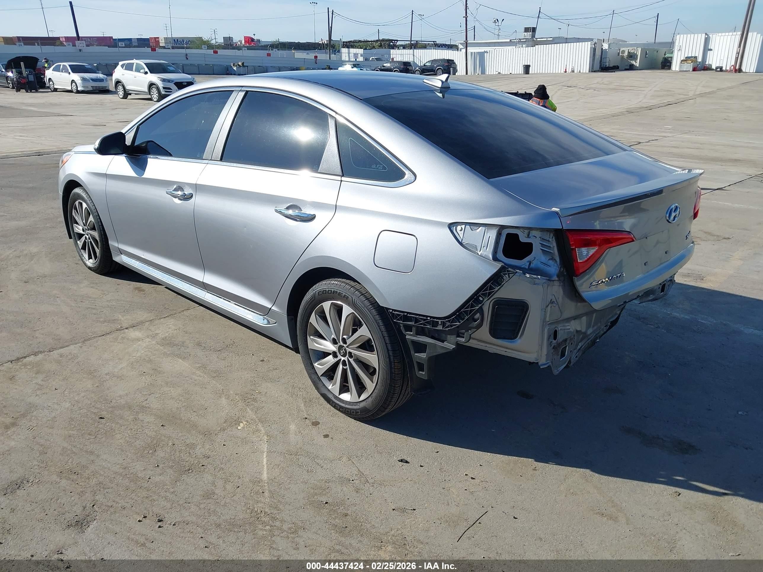 2015 Hyundai Sonata Sport Silver vin: 5NPE34AFXFH123906