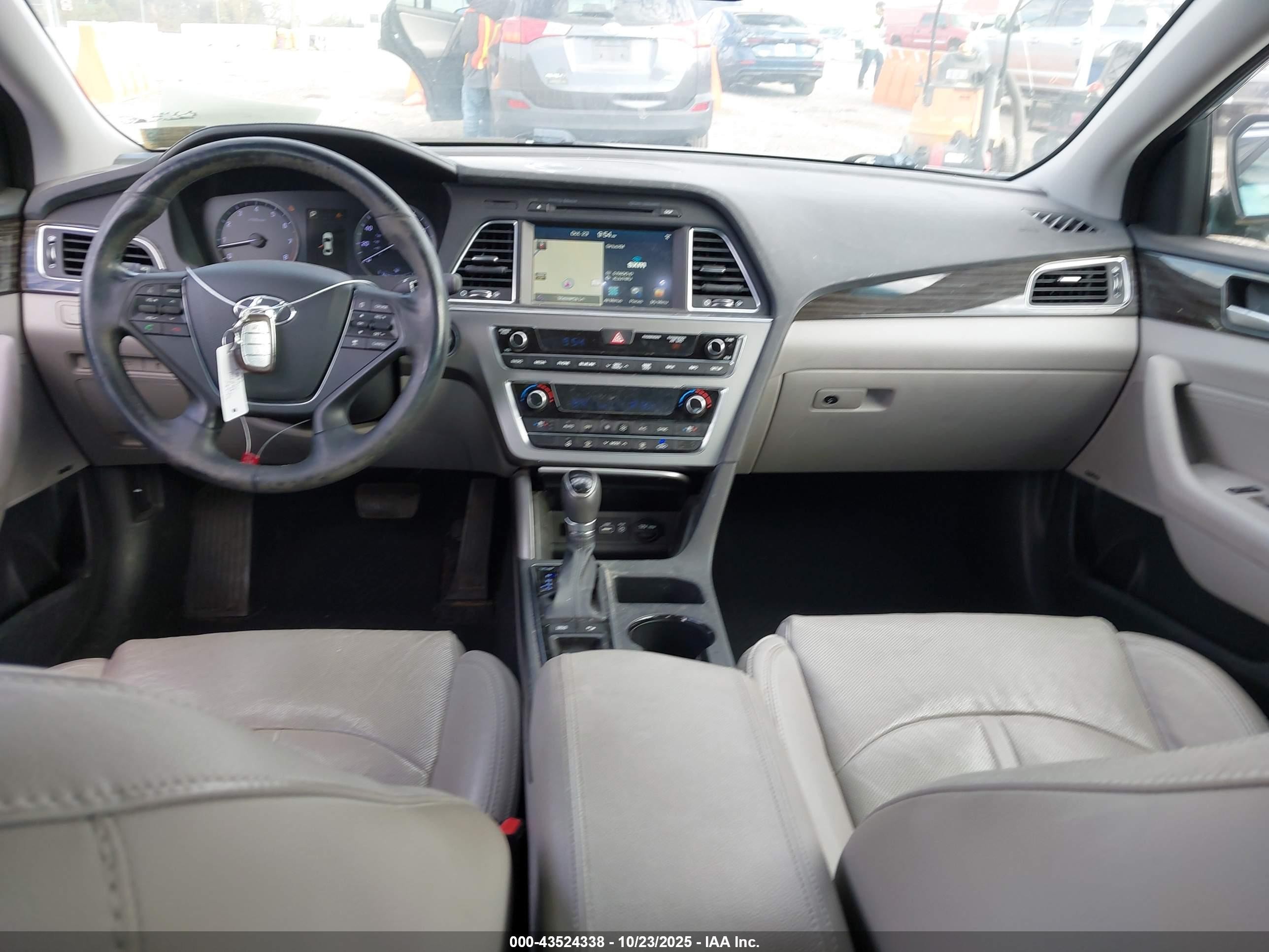 2015 Hyundai Sonata Sport/limited Silver vin: 5NPE34AFXFH131858