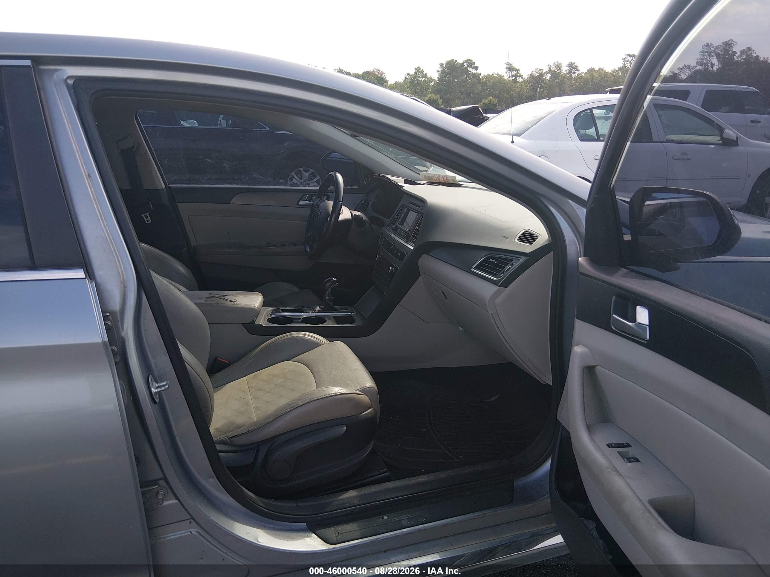 2015 Hyundai Sonata Sport Silver vin: 5NPE34AFXFH138065