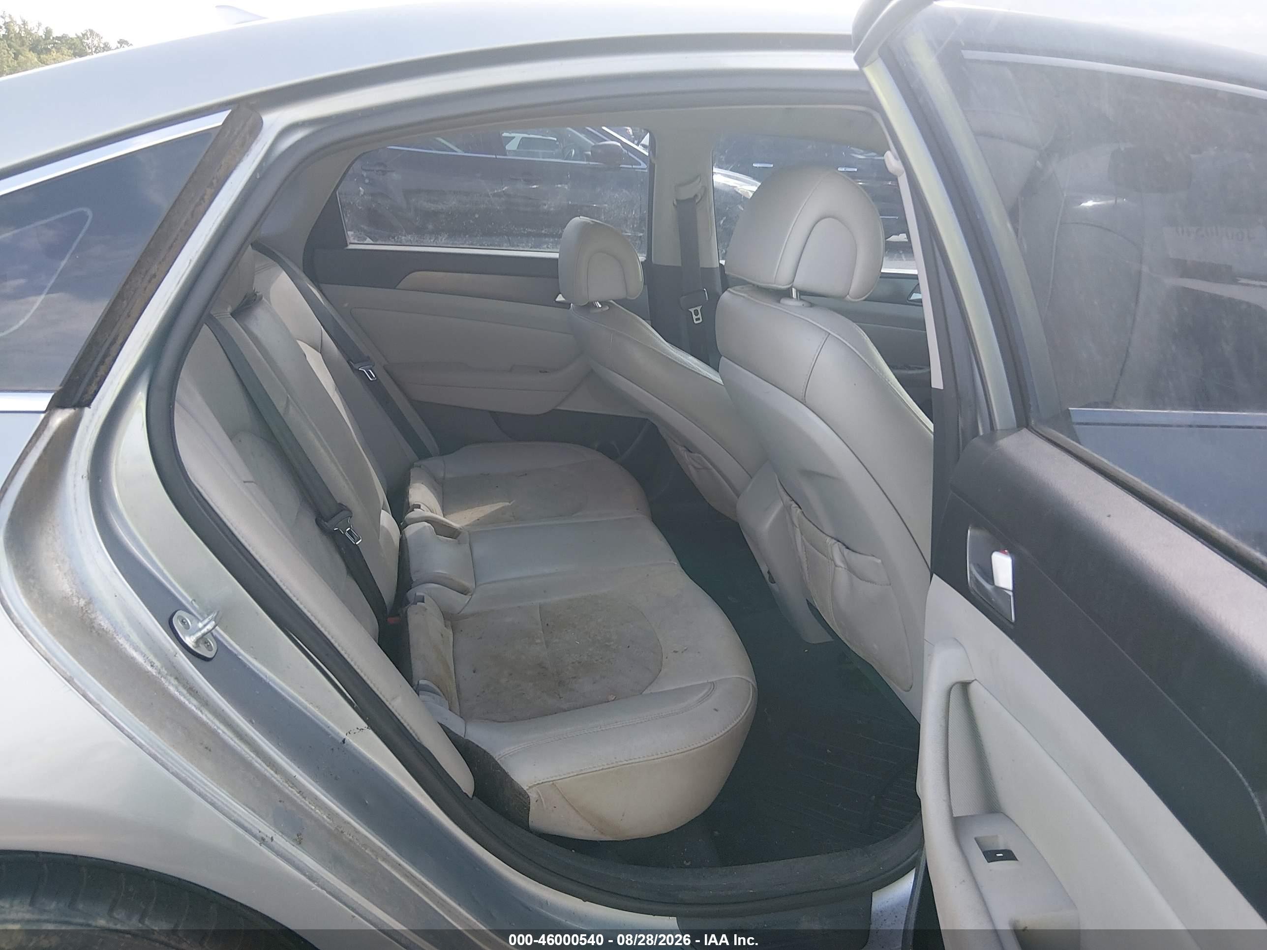 2015 Hyundai Sonata Sport Silver vin: 5NPE34AFXFH138065
