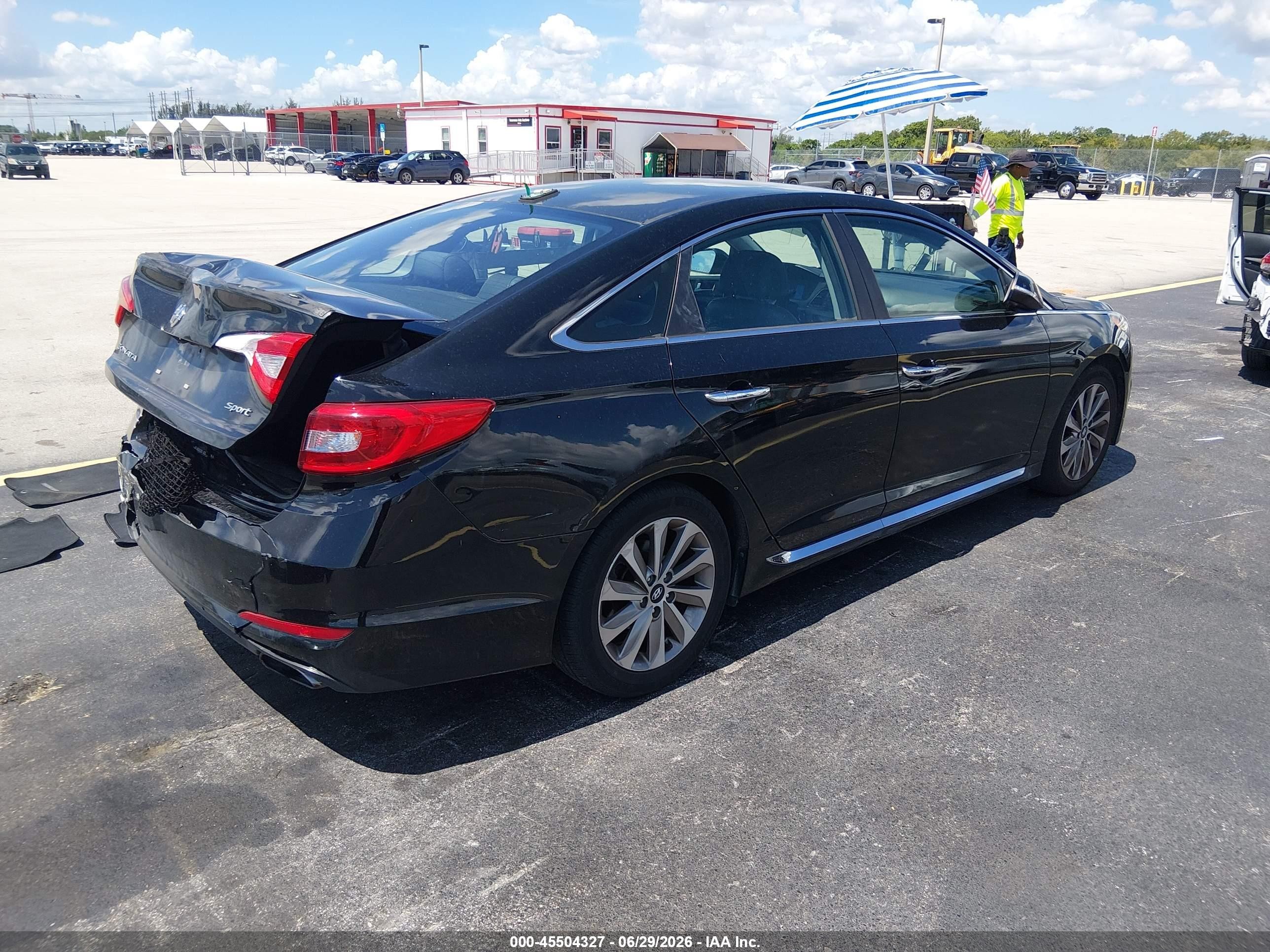 2015 Hyundai Sonata Sport Red vin: 5NPE34AFXFH200368