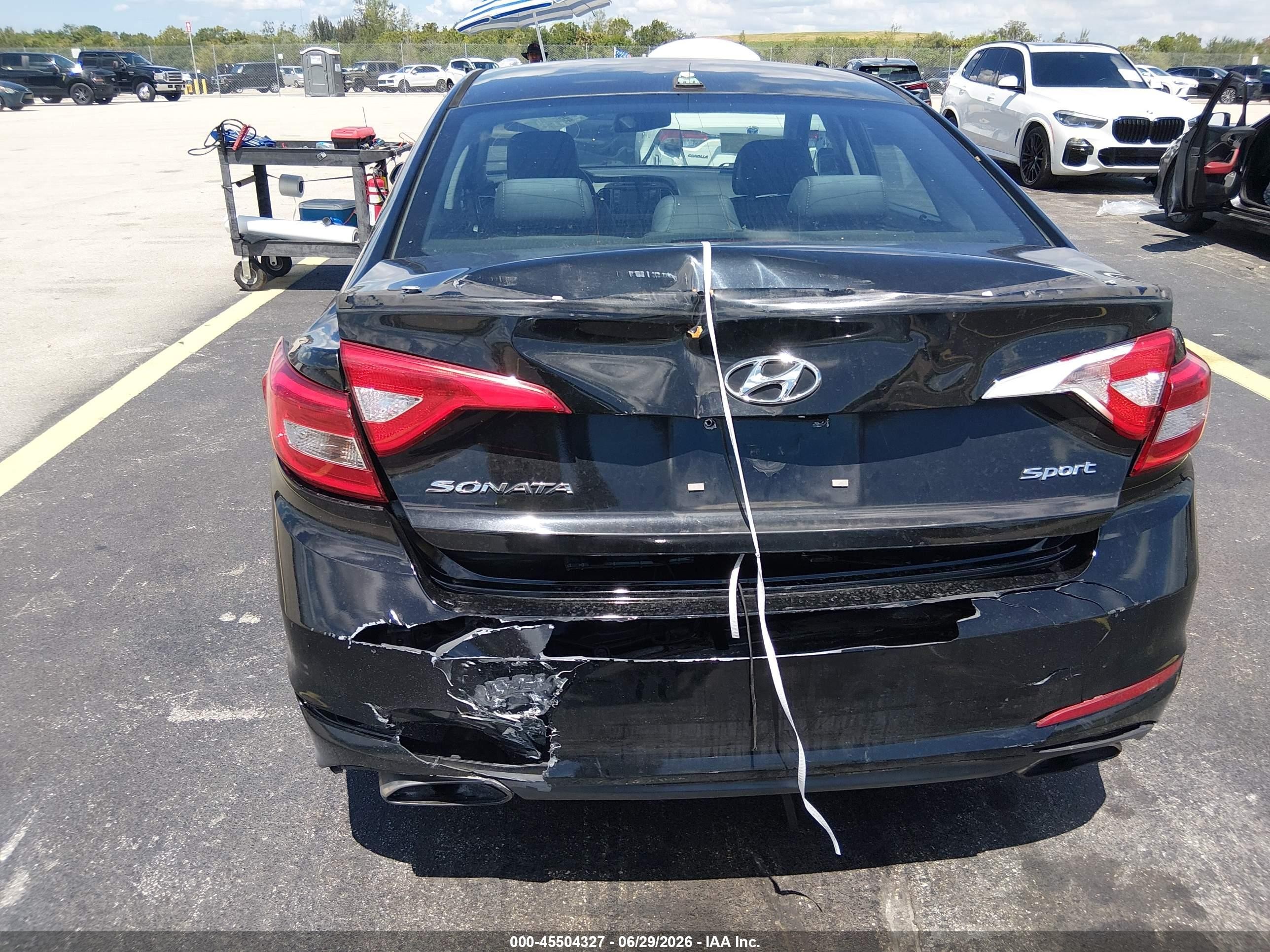 2015 Hyundai Sonata Sport Red vin: 5NPE34AFXFH200368