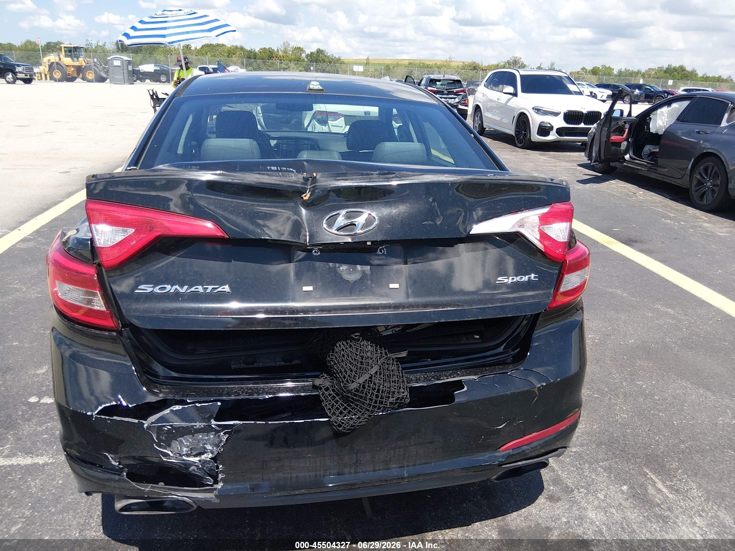 2015 Hyundai Sonata Sport Red vin: 5NPE34AFXFH200368