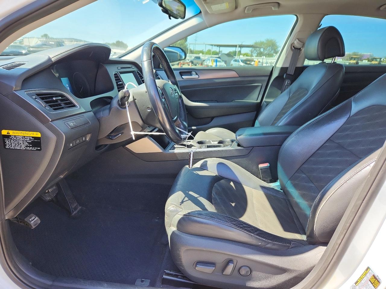 2016 Hyundai Sonata Sport White vin: 5NPE34AFXGH416903