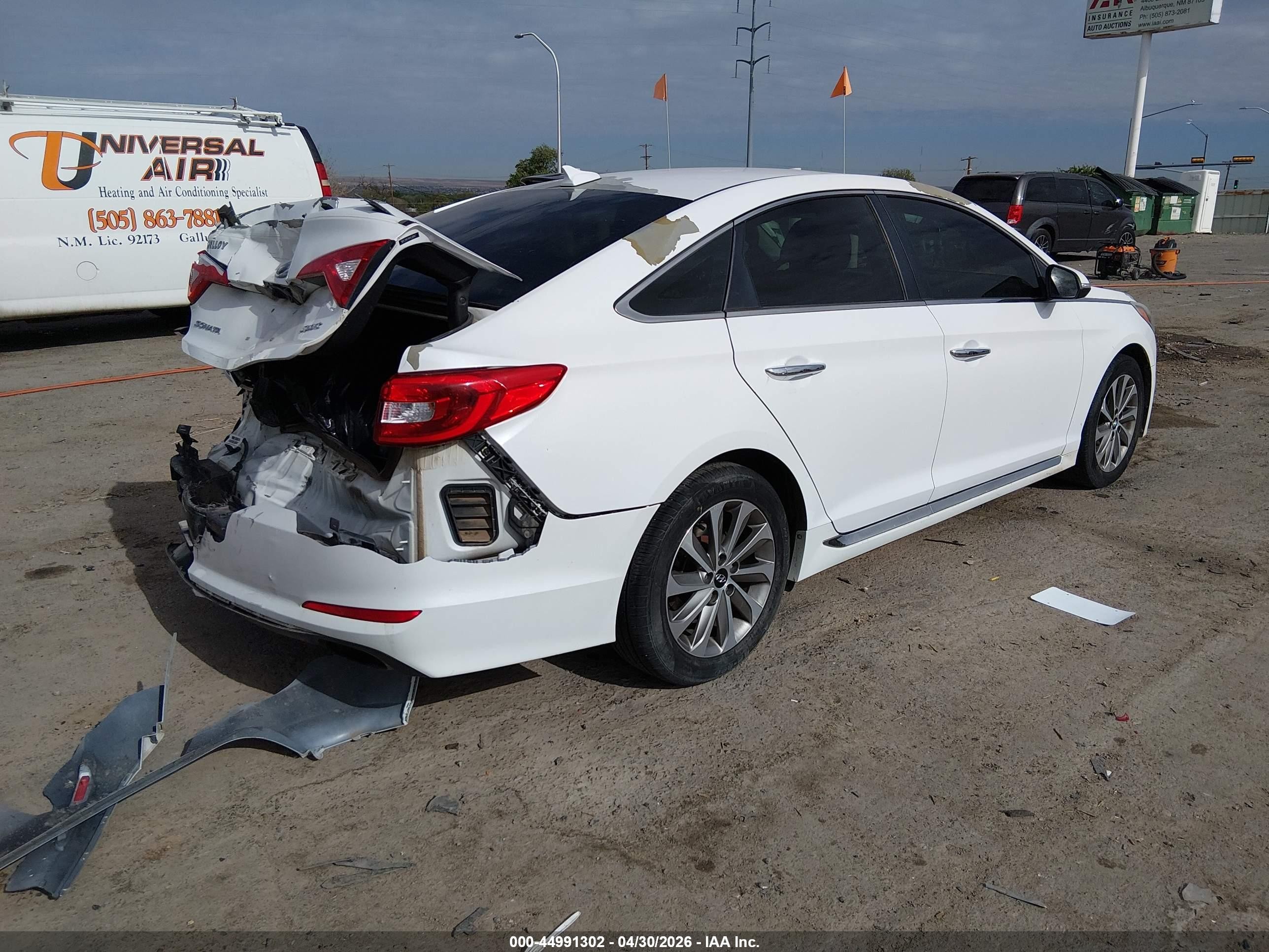 2017 Hyundai Sonata Sport White vin: 5NPE34AFXHH538467