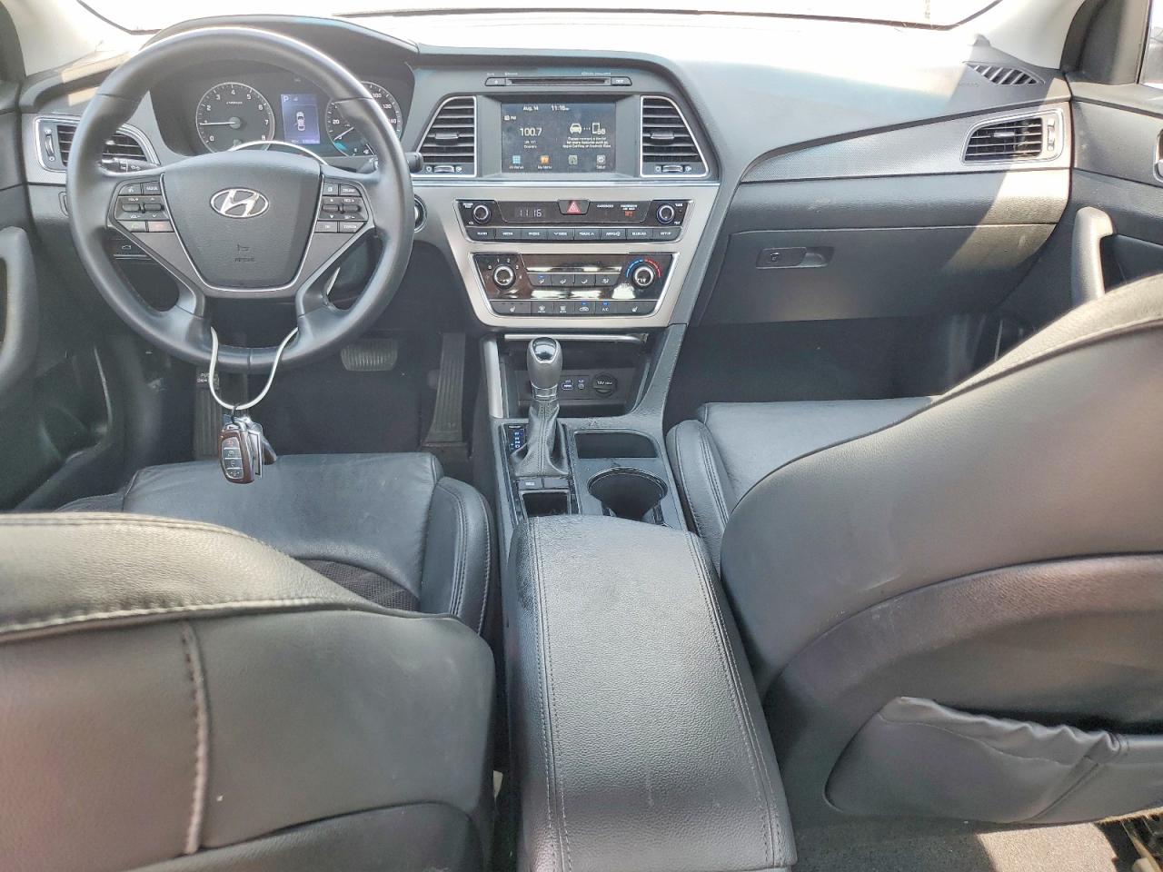 2017 Hyundai Sonata Sport White vin: 5NPE34AFXHH576815