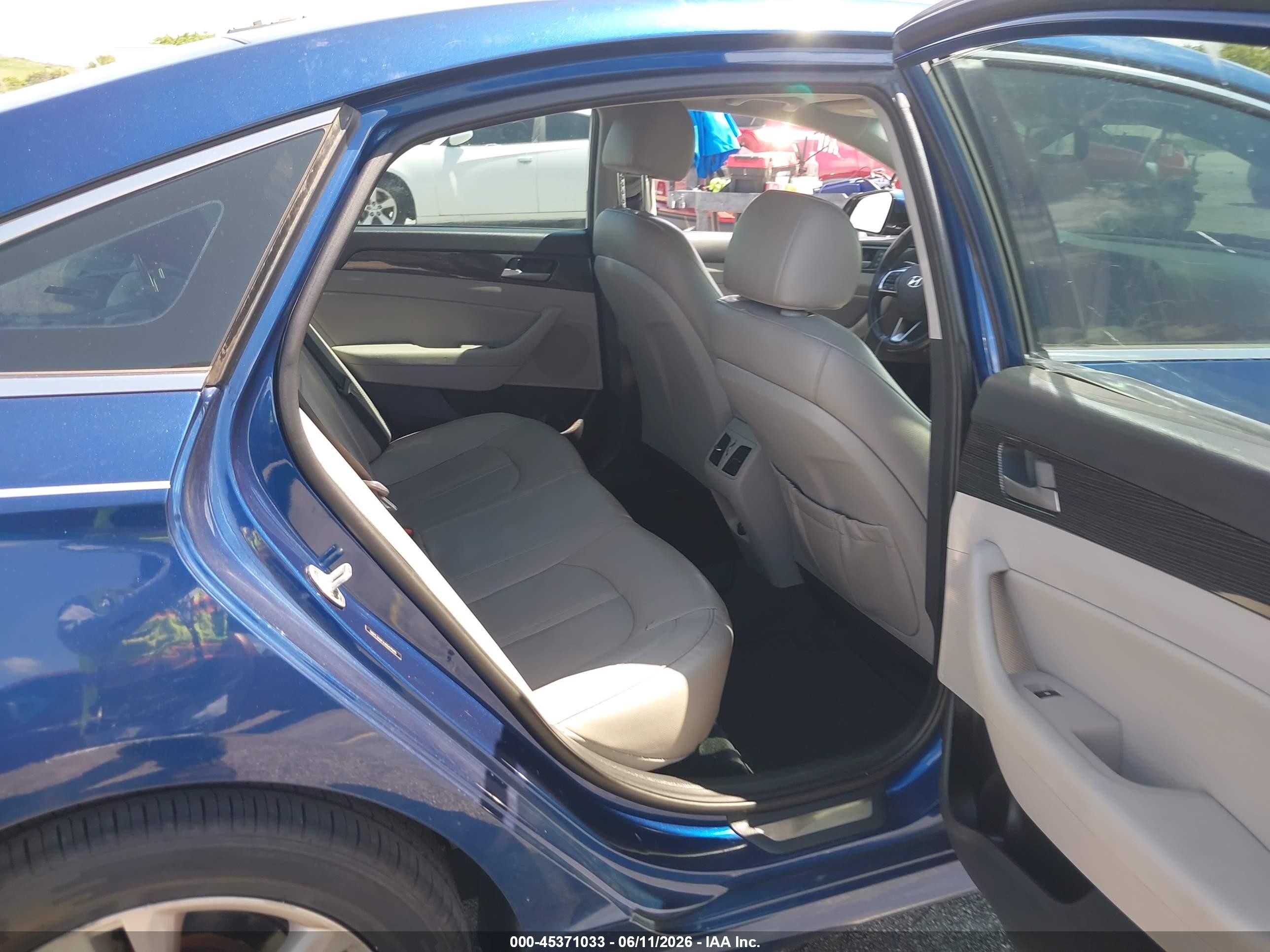 2018 Hyundai Sonata Limited Blue vin: 5NPE34AFXJH647940