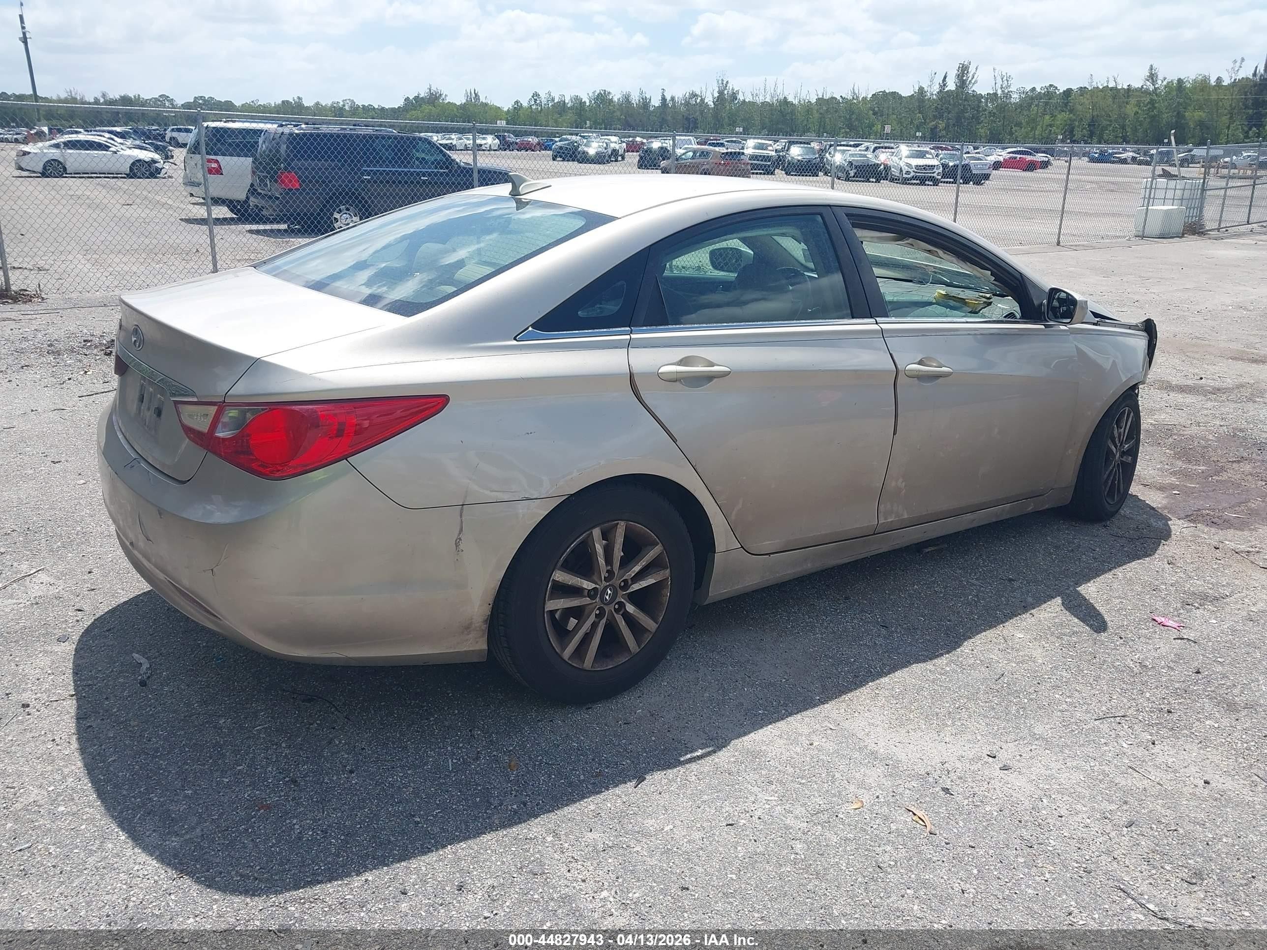 2011 Hyundai Sonata Gls Champagne vin: 5NPEB4AC0BH109239