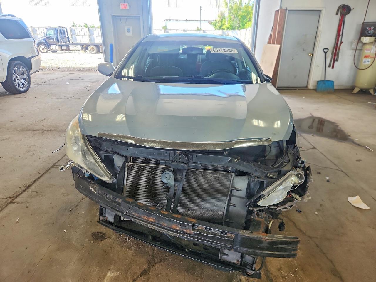 2012 Hyundai Sonata Gls Silver vin: 5NPEB4AC0CH406335
