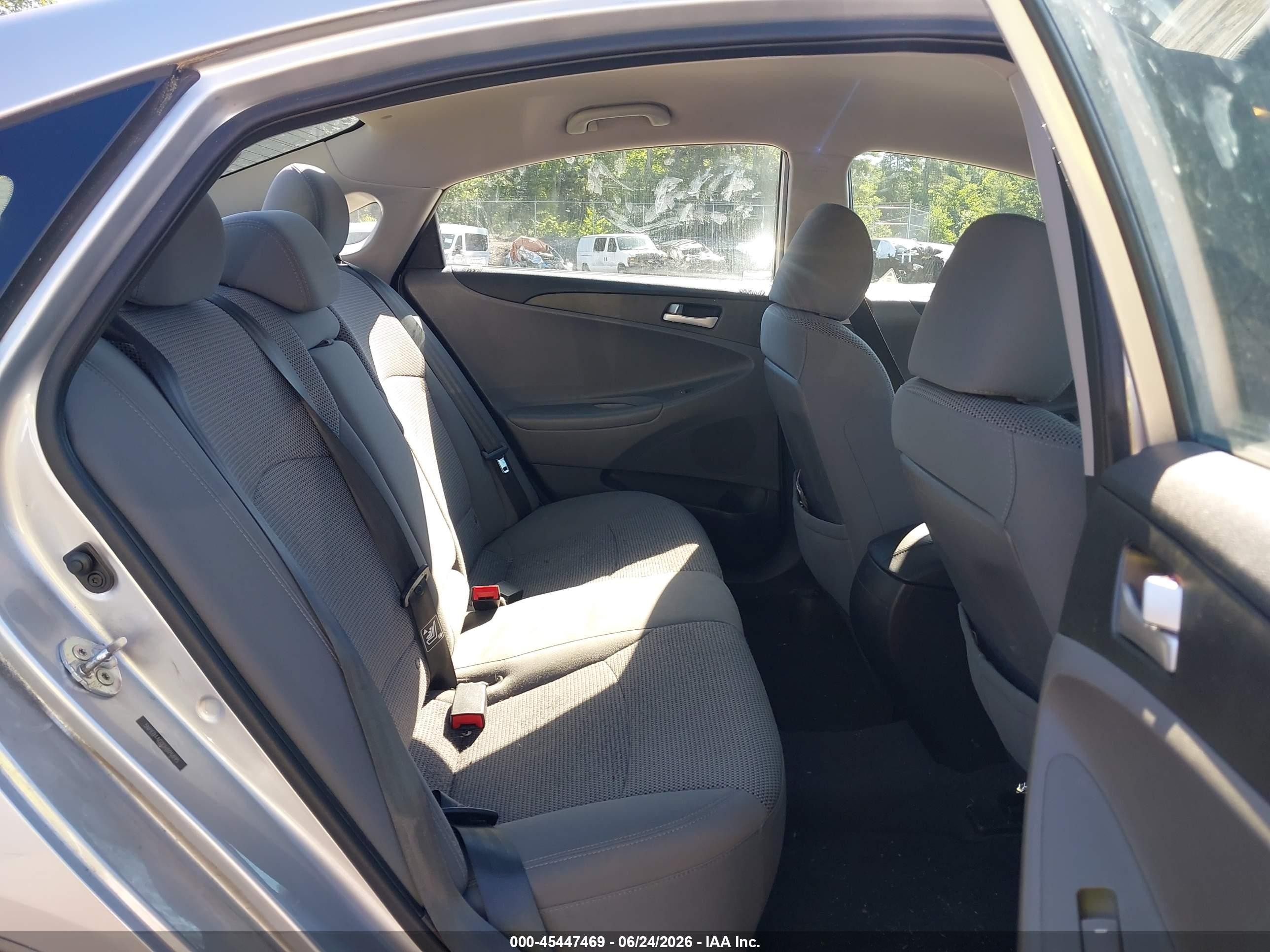 2013 Hyundai Sonata Gls Silver vin: 5NPEB4AC0DH526895