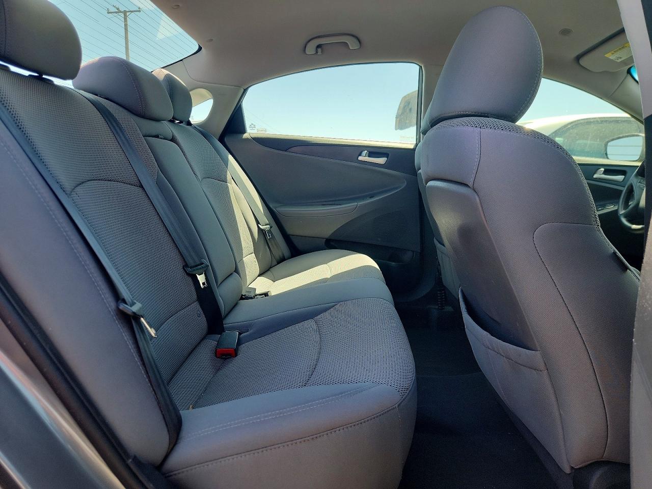 2013 Hyundai Sonata Gls Silver vin: 5NPEB4AC0DH570637