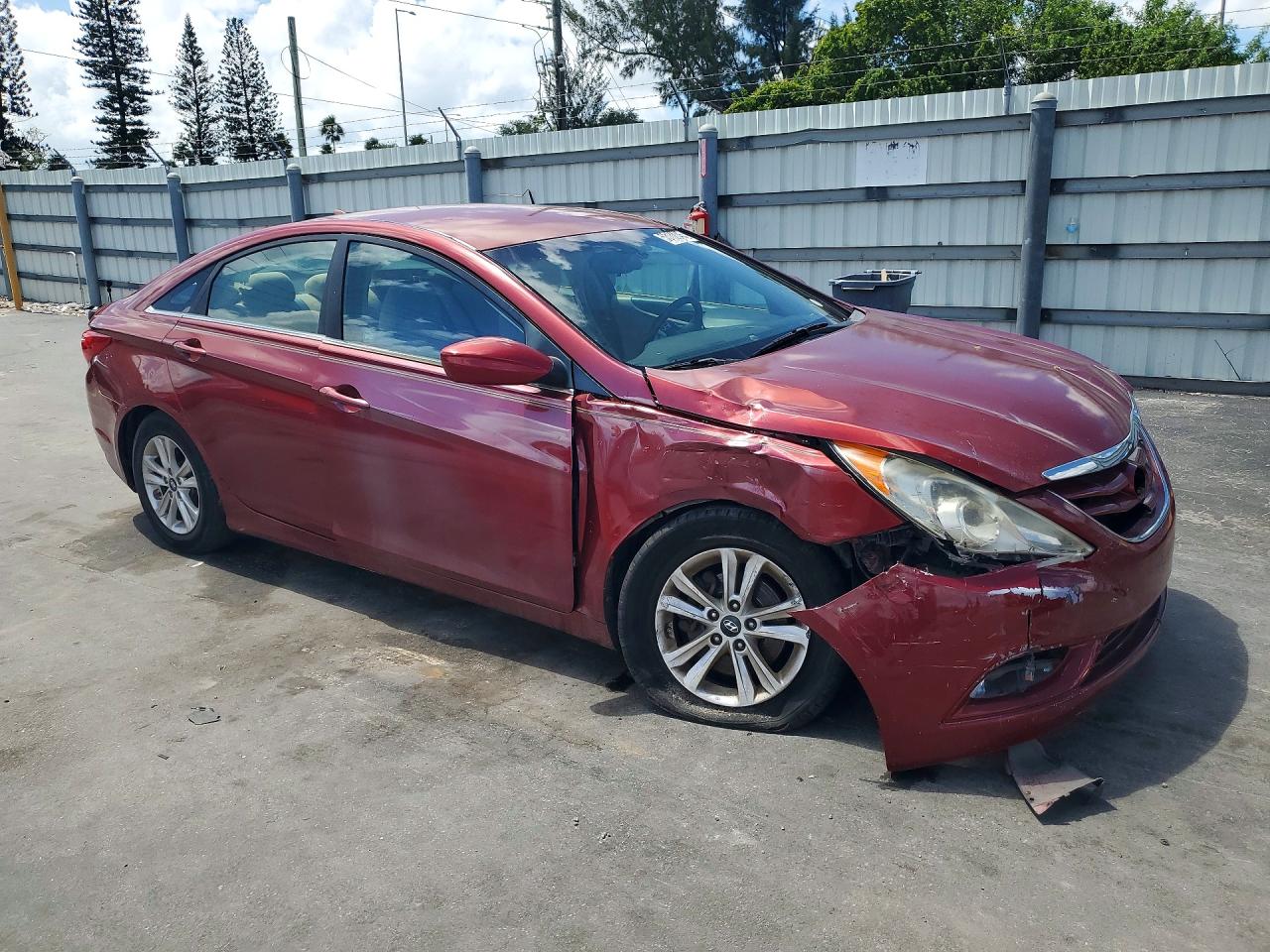 2013 Hyundai Sonata Red vin: 5NPEB4AC0DH630156