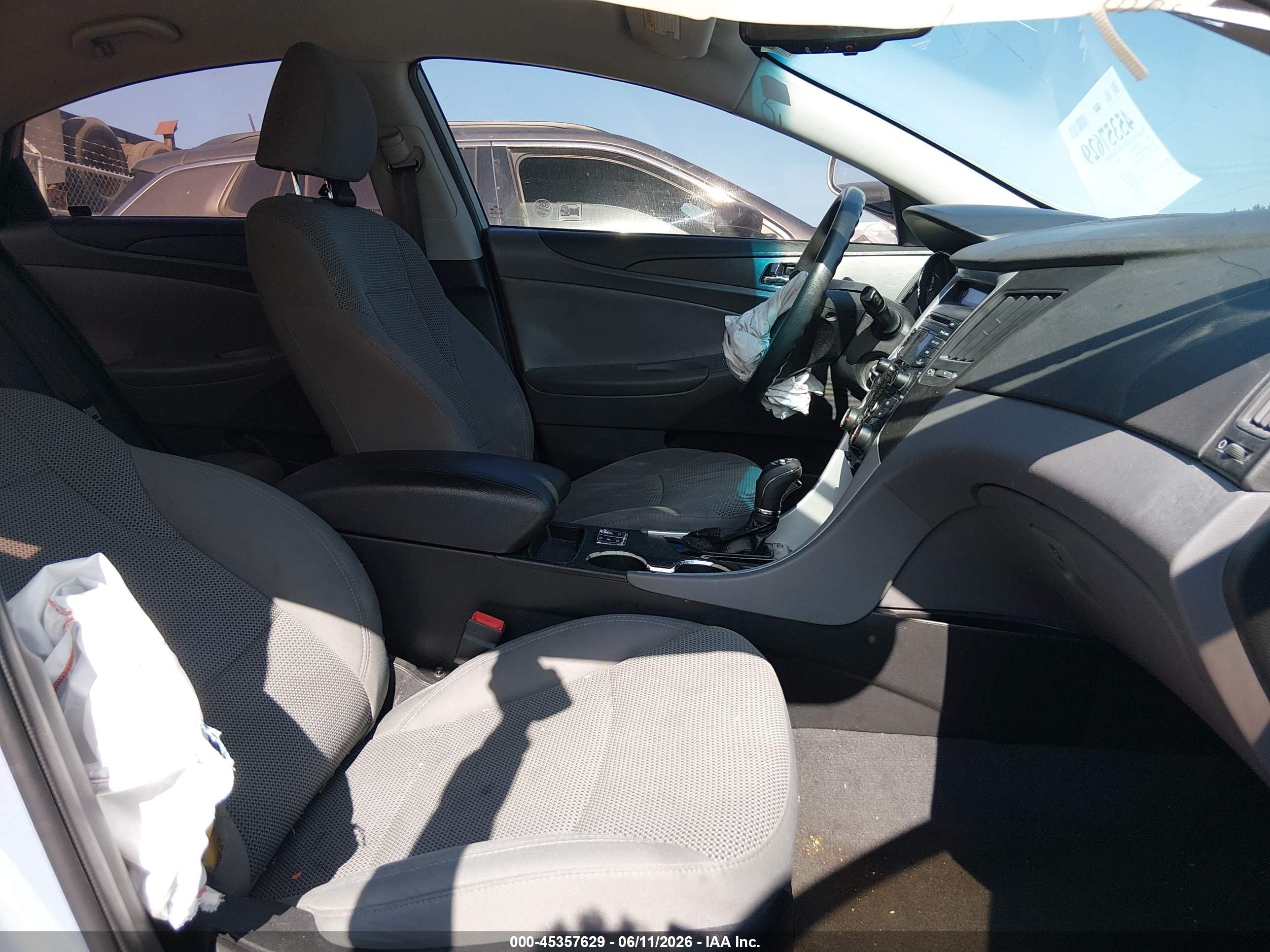 2013 Hyundai Sonata Gls Silver vin: 5NPEB4AC0DH690471