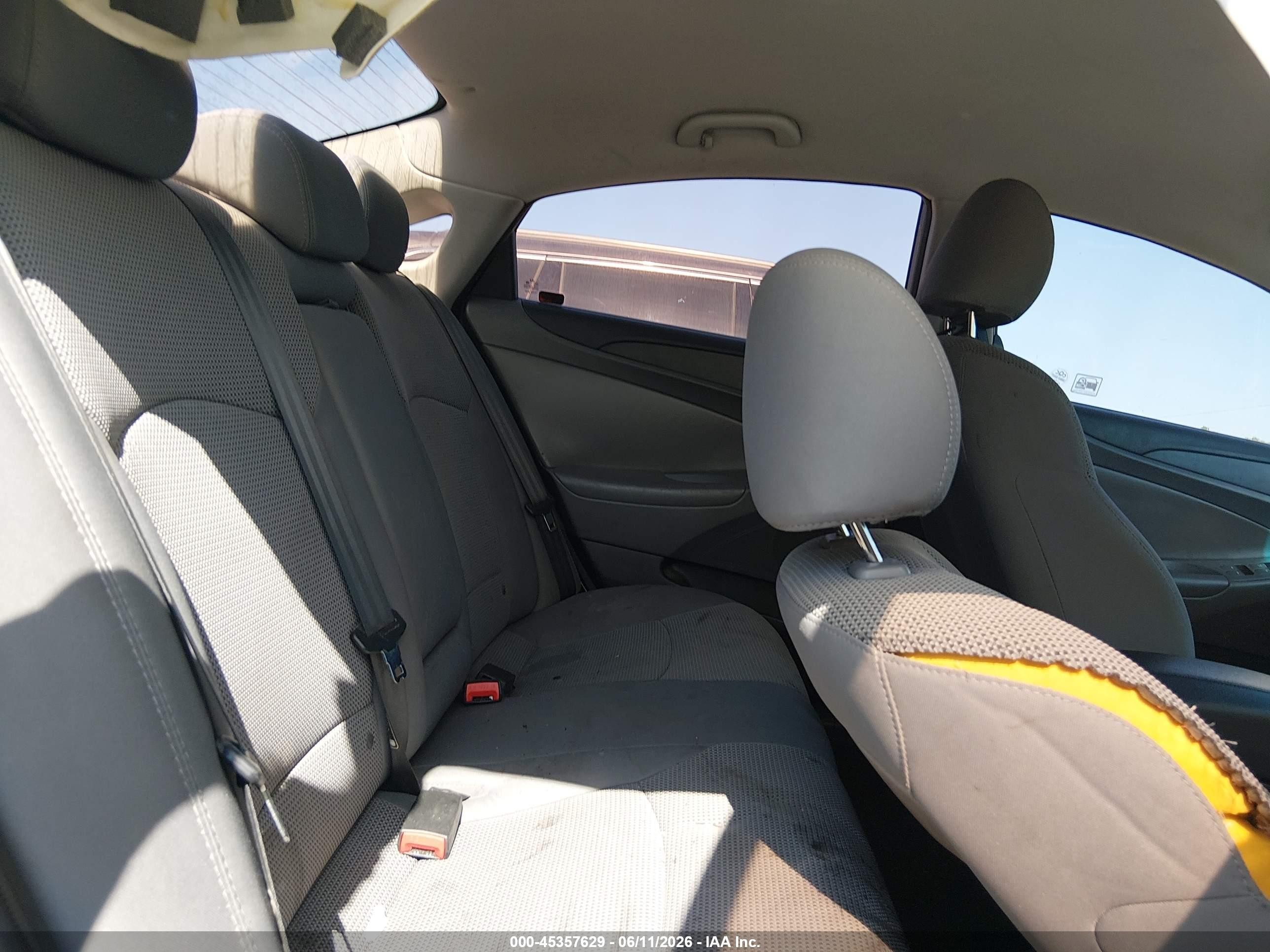 2013 Hyundai Sonata Gls Silver vin: 5NPEB4AC0DH690471