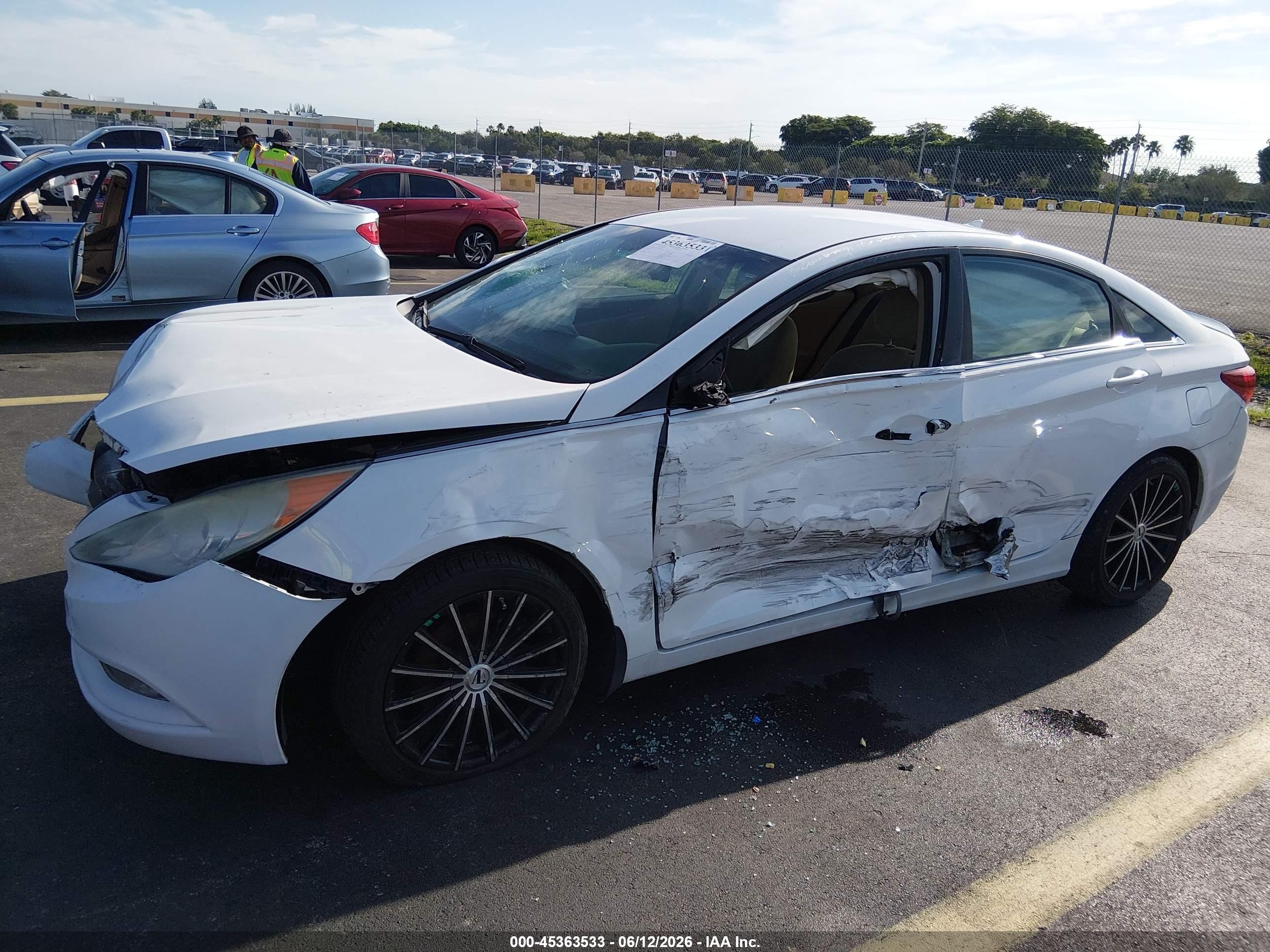 2013 Hyundai Sonata Gls White vin: 5NPEB4AC0DH748045
