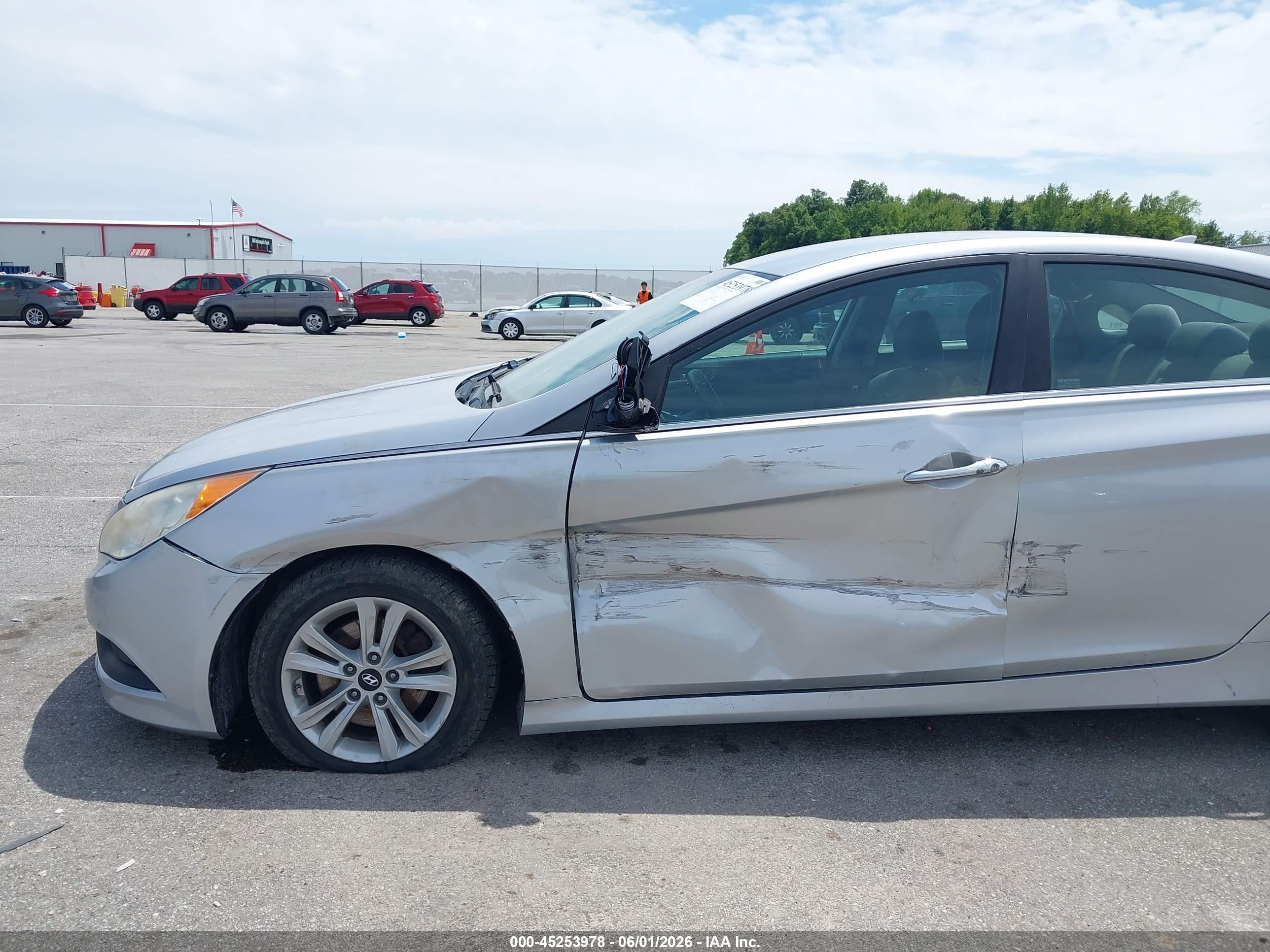 2014 Hyundai Sonata Gls Silver vin: 5NPEB4AC0EH884323