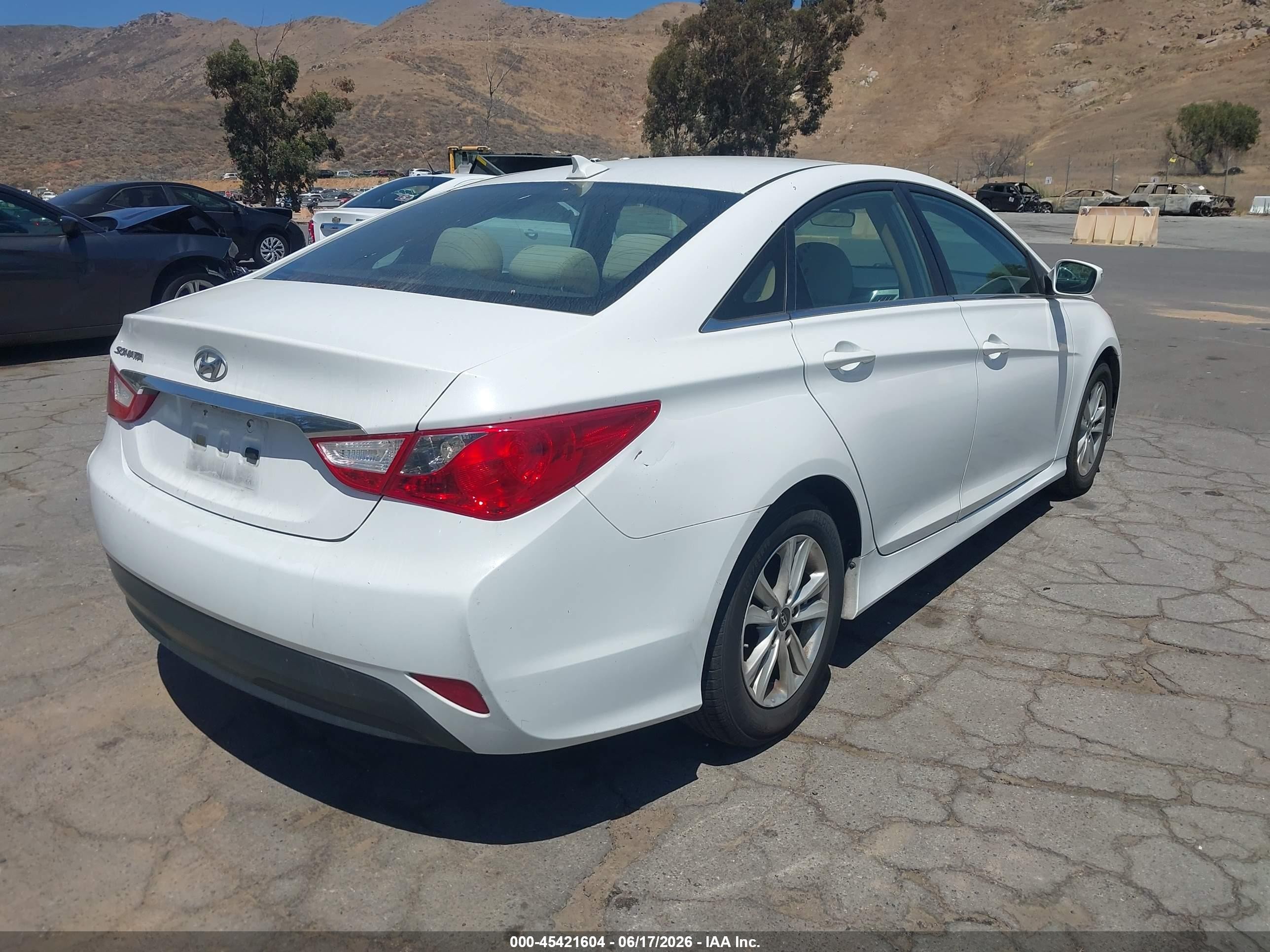2014 Hyundai Sonata Gls White vin: 5NPEB4AC0EH926389