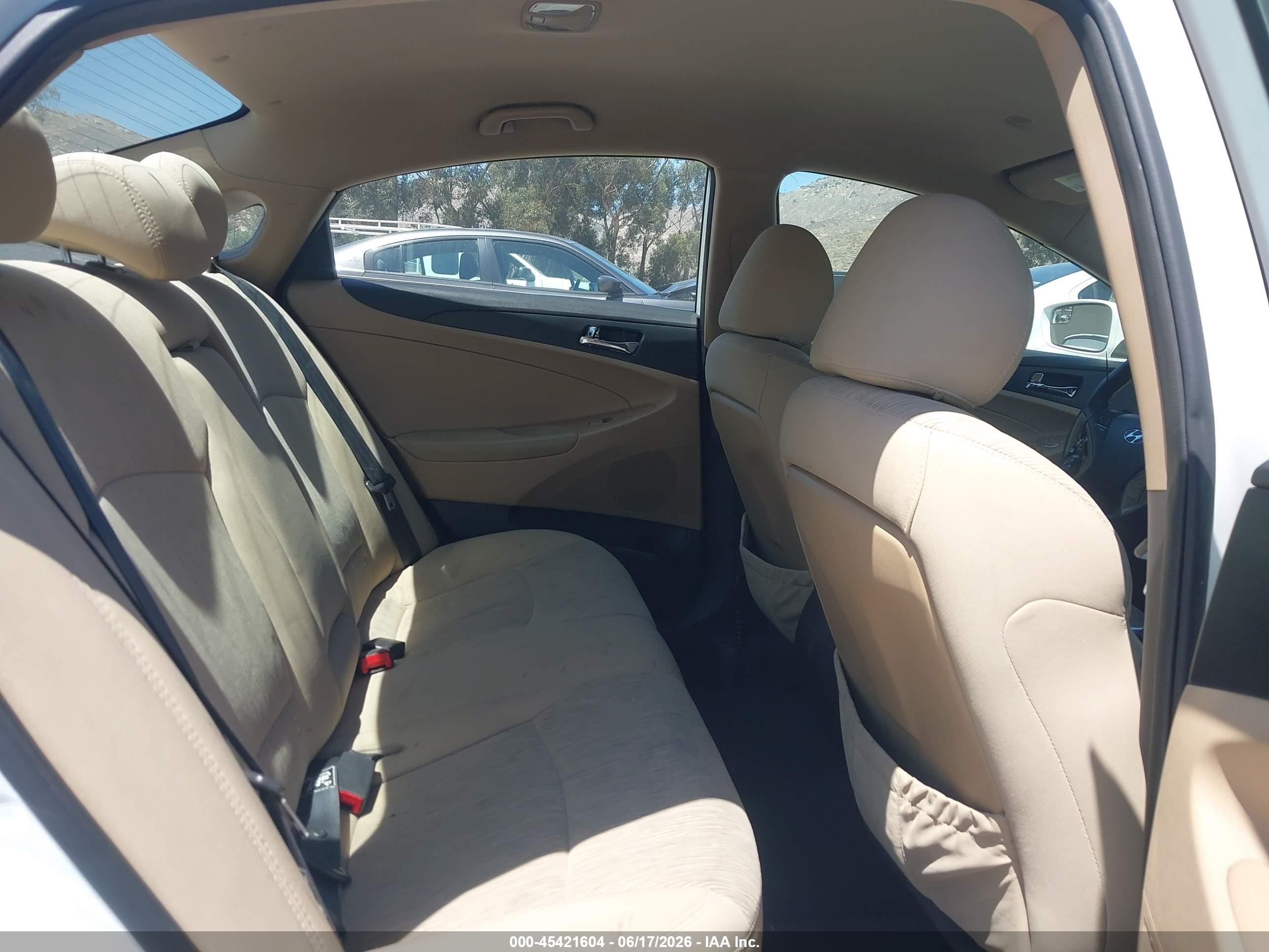 2014 Hyundai Sonata Gls White vin: 5NPEB4AC0EH926389