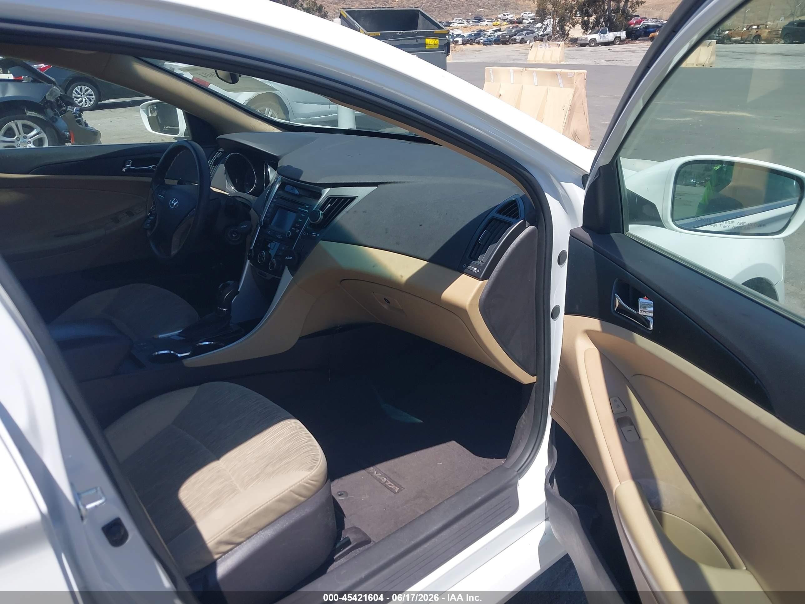 2014 Hyundai Sonata Gls White vin: 5NPEB4AC0EH926389