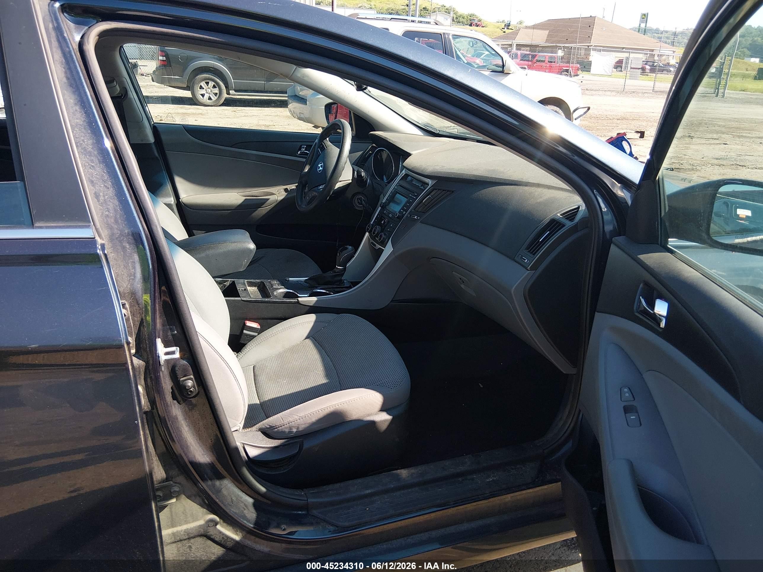 2014 Hyundai Sonata Gls Dark Blue vin: 5NPEB4AC0EH932192