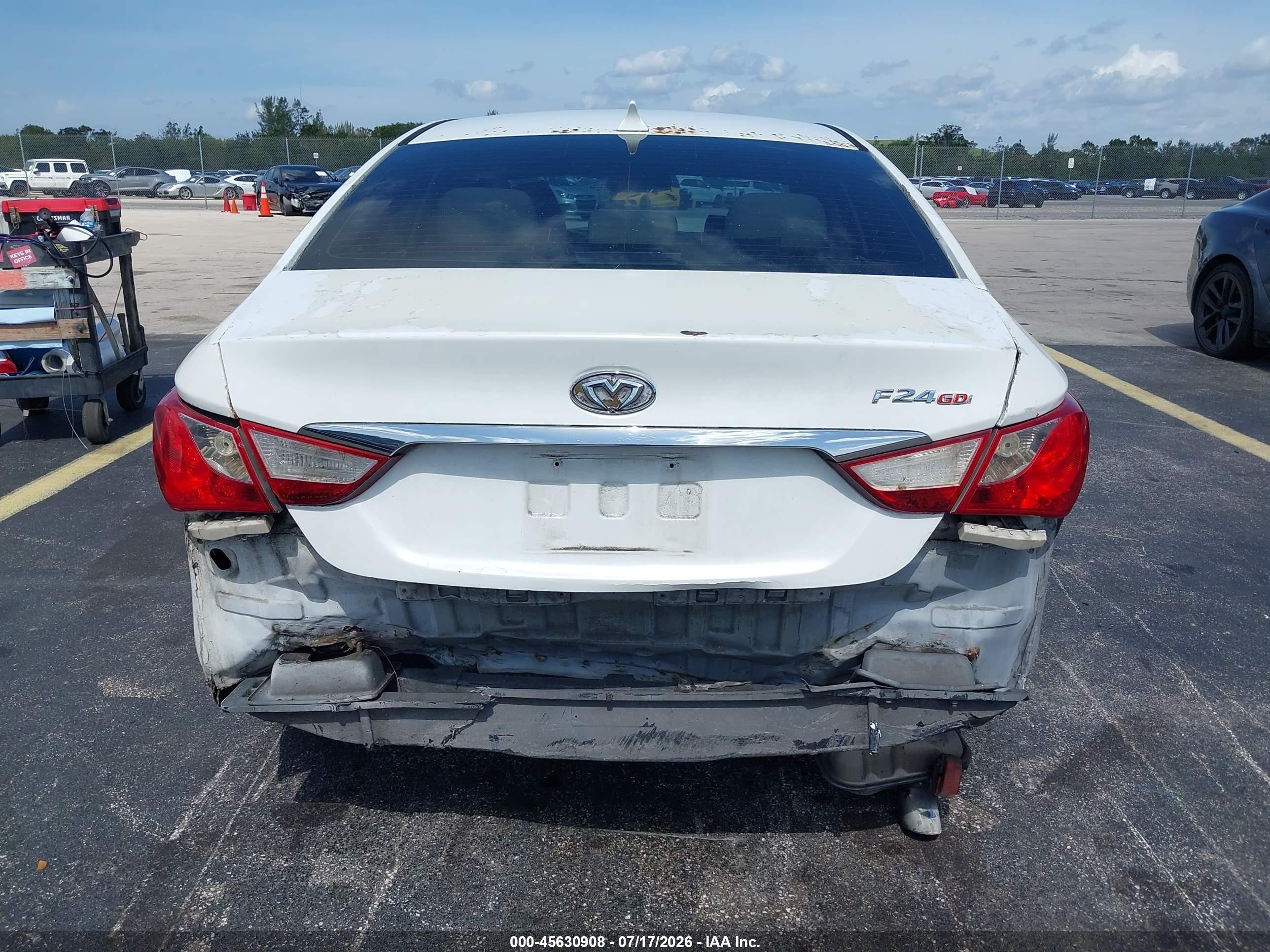 2011 Hyundai Sonata Gls White vin: 5NPEB4AC1BH005391