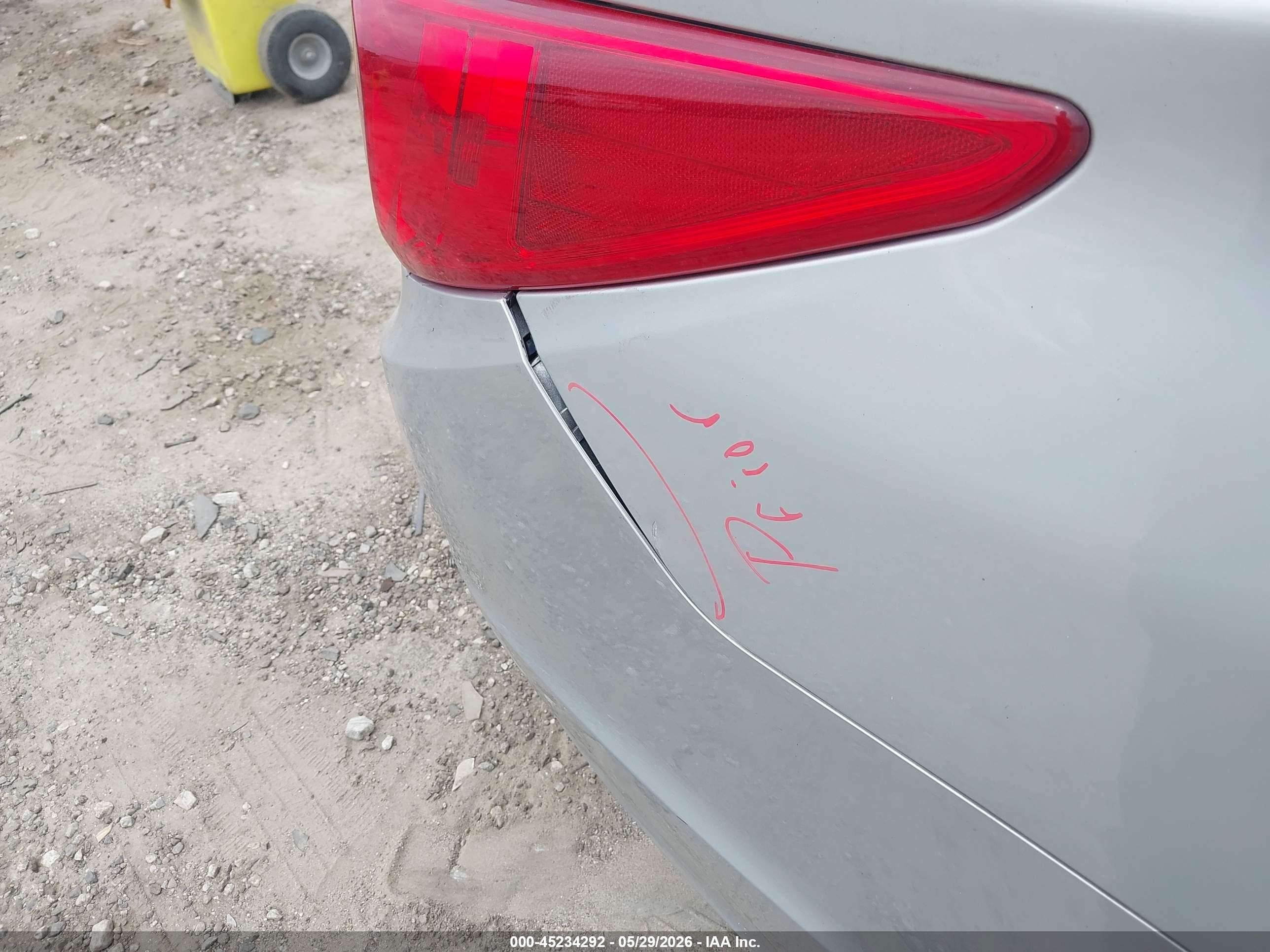 2011 Hyundai Sonata Gls Silver vin: 5NPEB4AC1BH056924