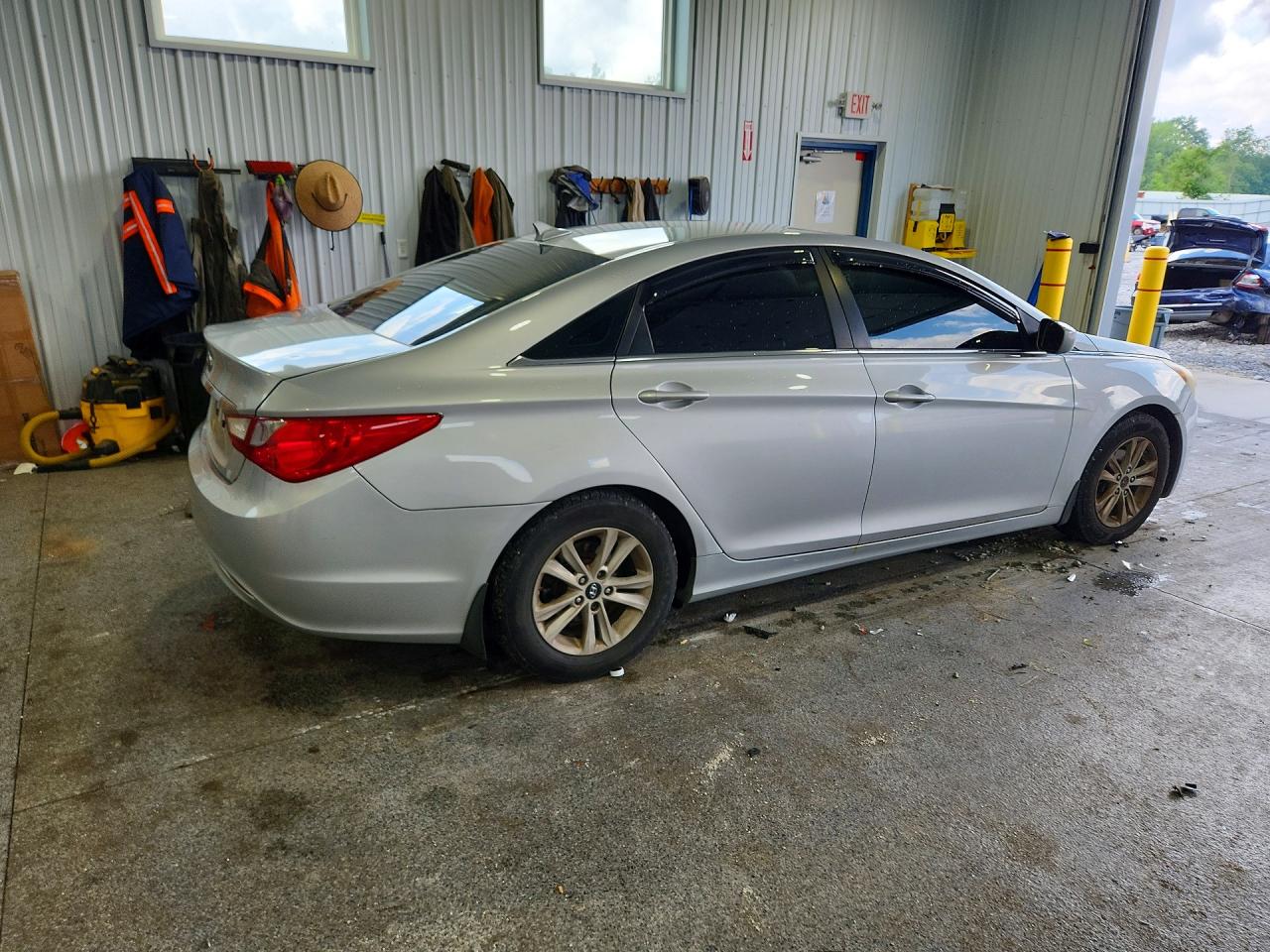 2011 Hyundai Sonata Gls Silver vin: 5NPEB4AC1BH145750
