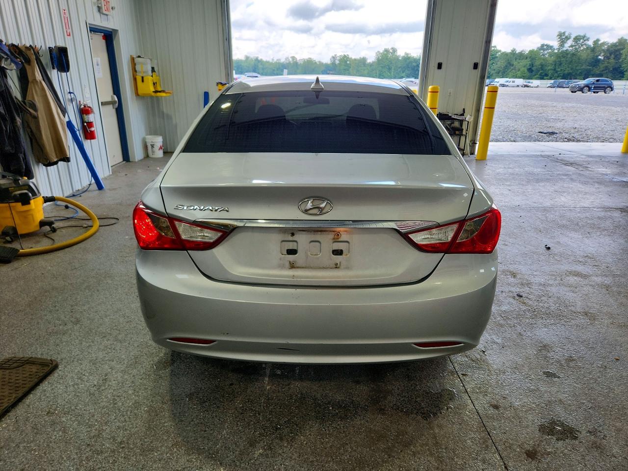 2011 Hyundai Sonata Gls Silver vin: 5NPEB4AC1BH145750