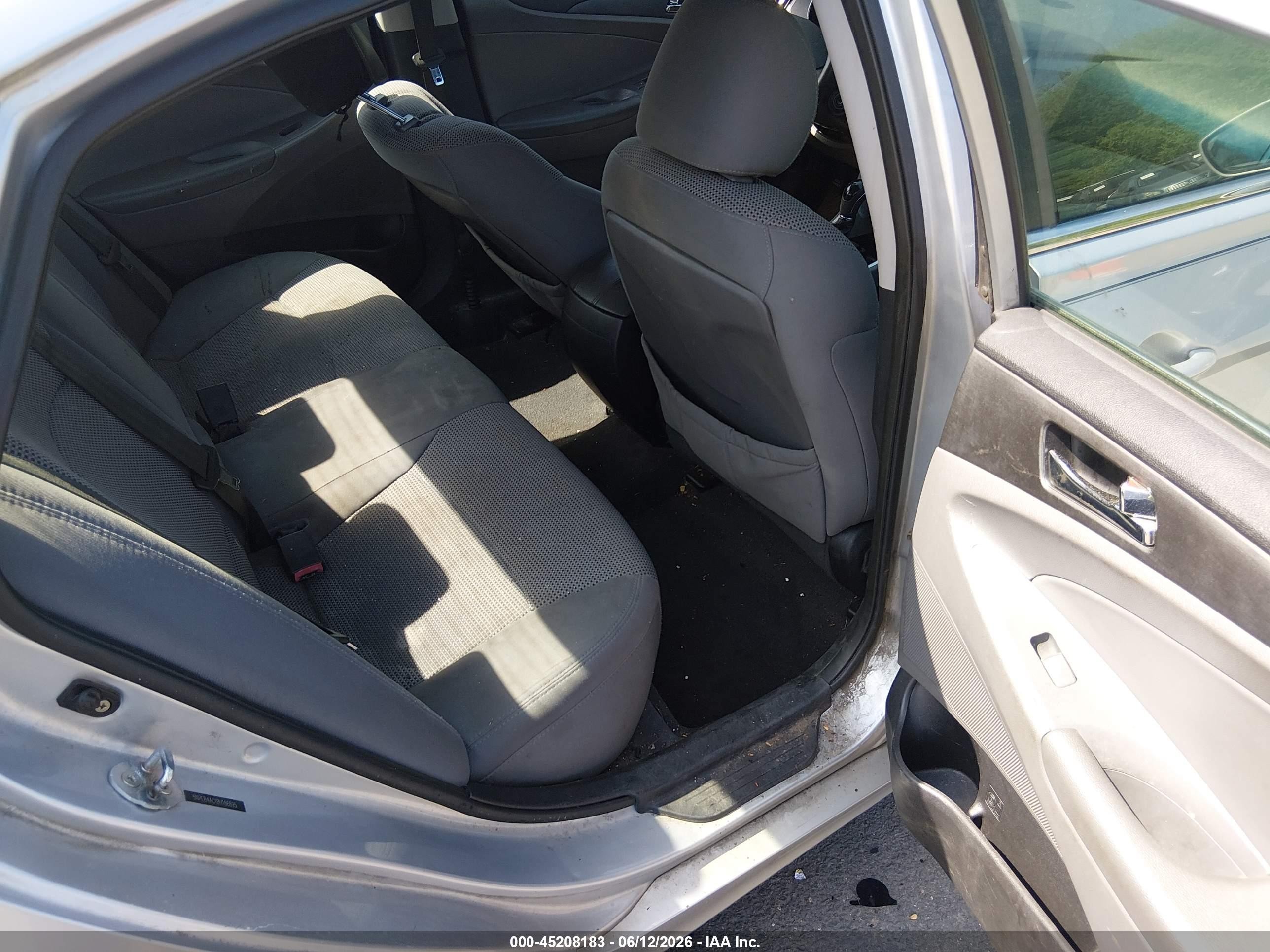 2011 Hyundai Sonata Gls Silver vin: 5NPEB4AC1BH186895