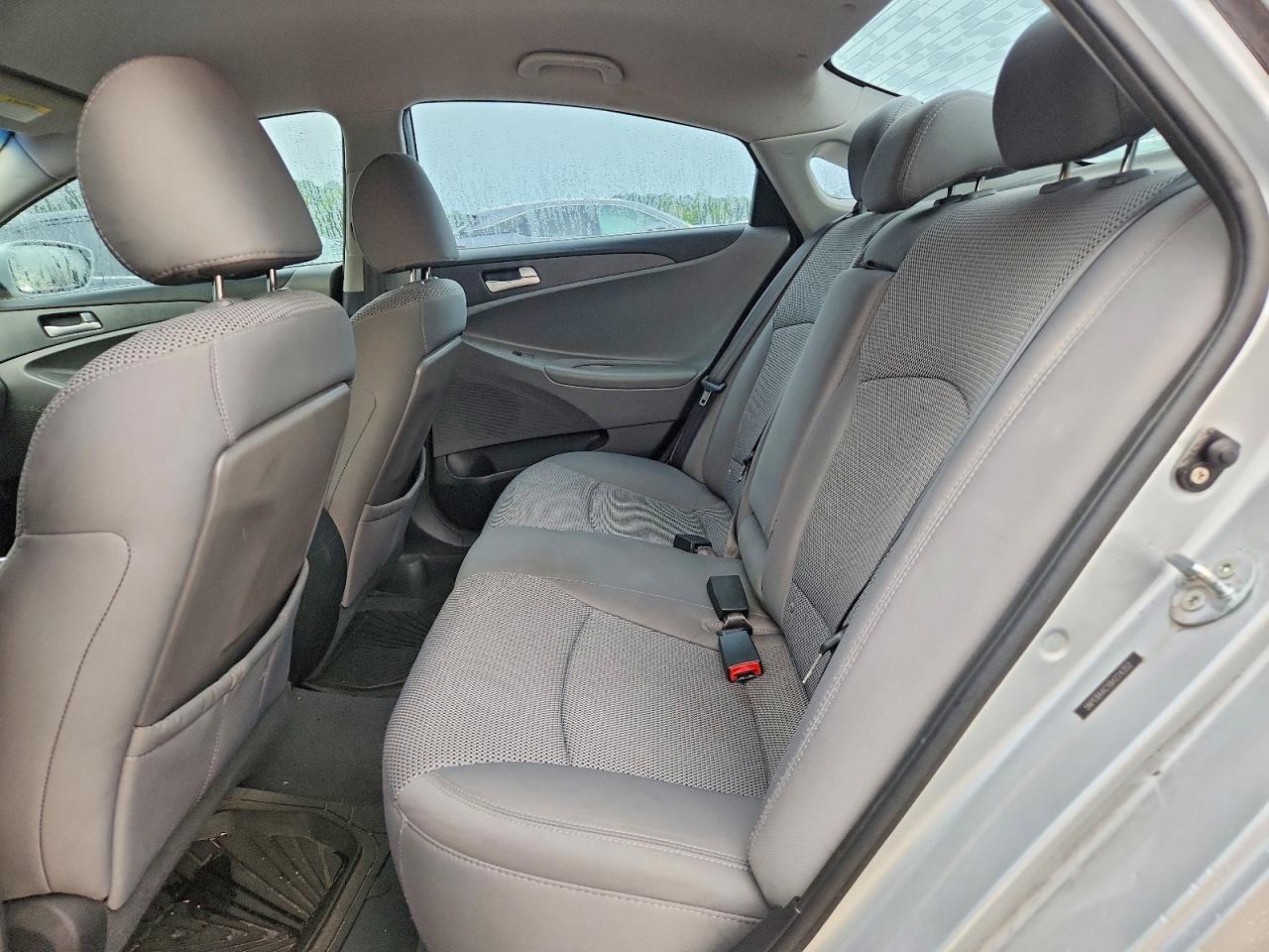2011 Hyundai Sonata Gls Silver vin: 5NPEB4AC1BH224352